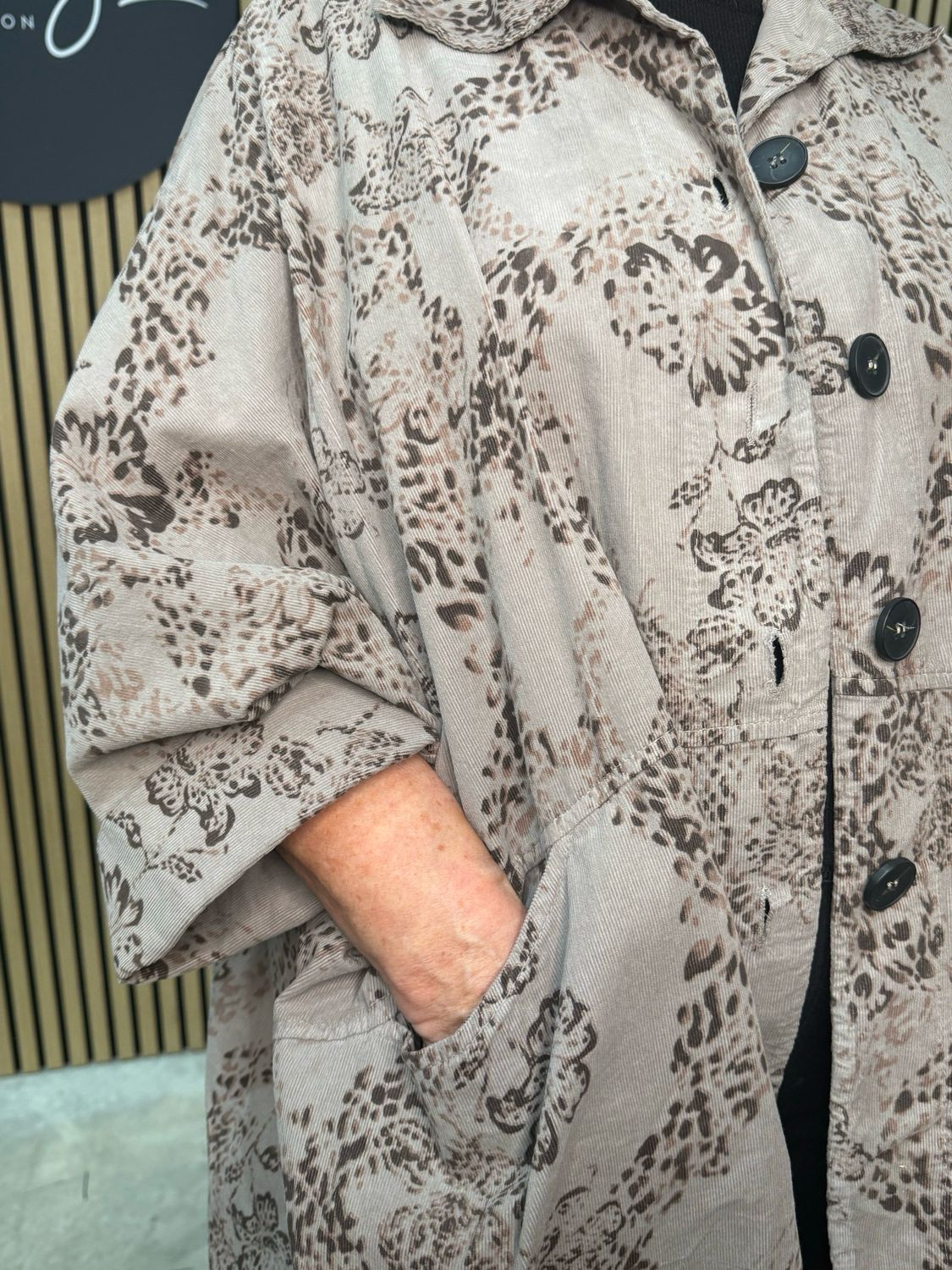 Floral Oversize Jacket - Taupe