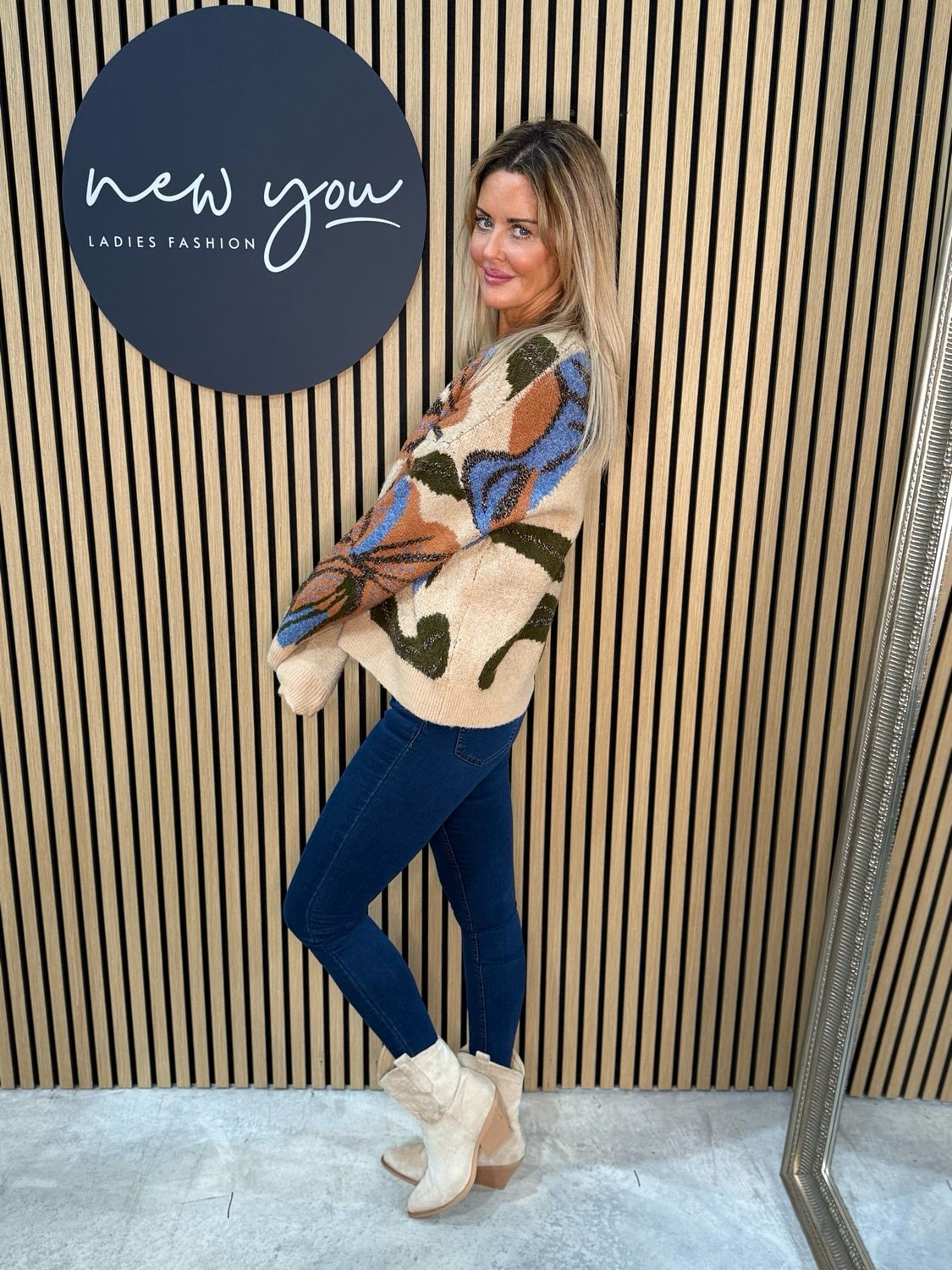 Bold Floral Knit Jumper - Coffee/orange