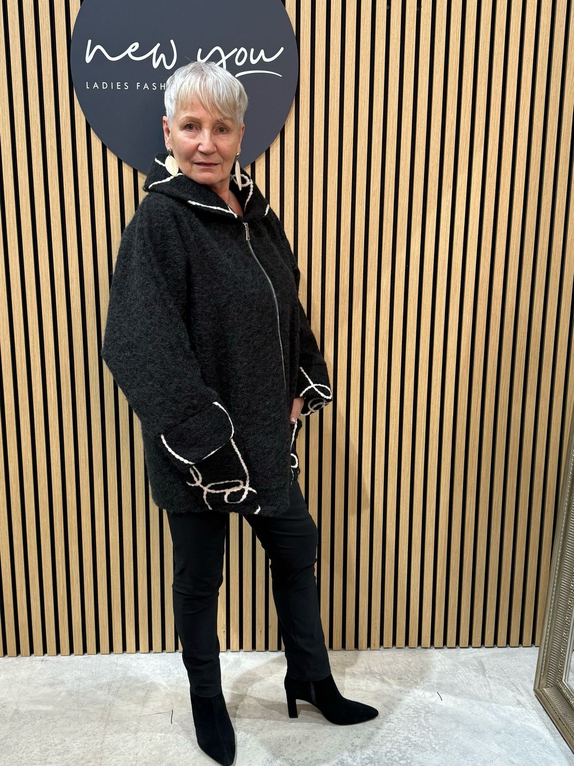 Embroided Zip-up Coat