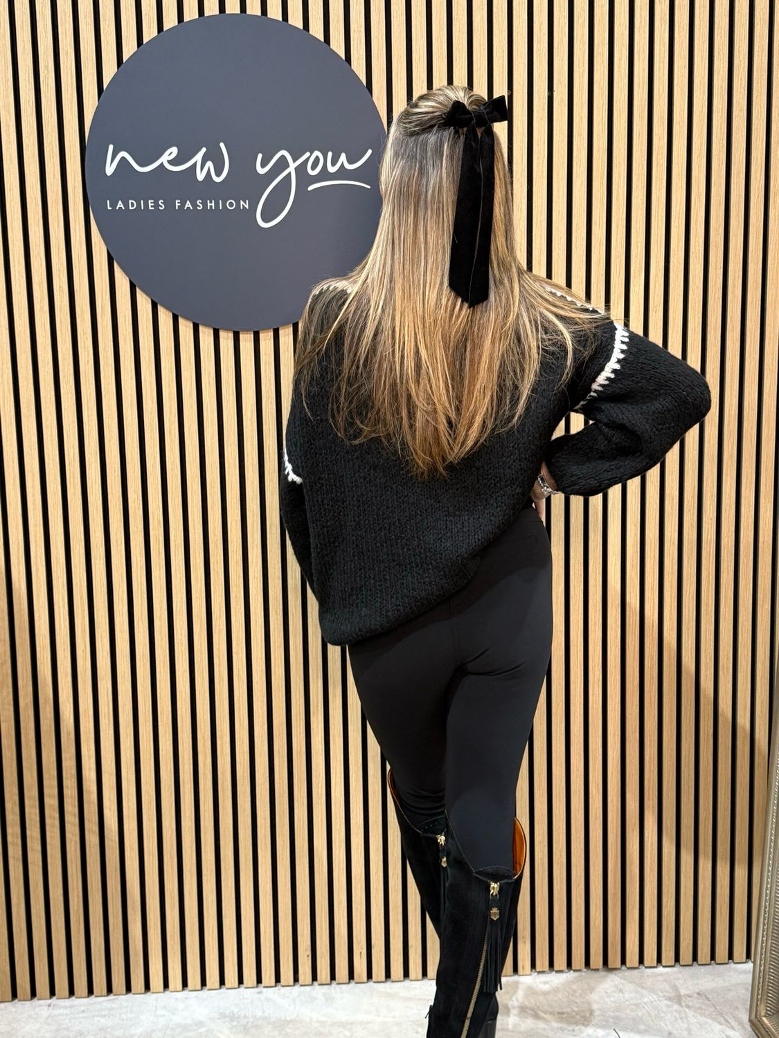 Chunky Contrast Stitch Jumper - Black