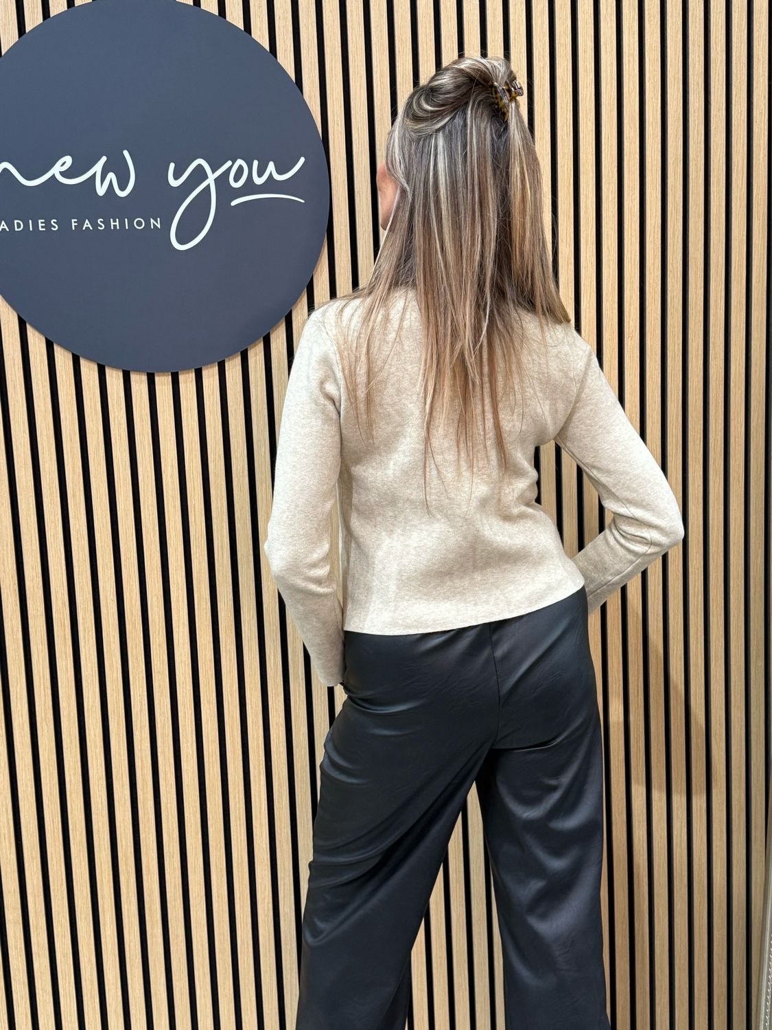 Wave Knit Cardigan - Cream