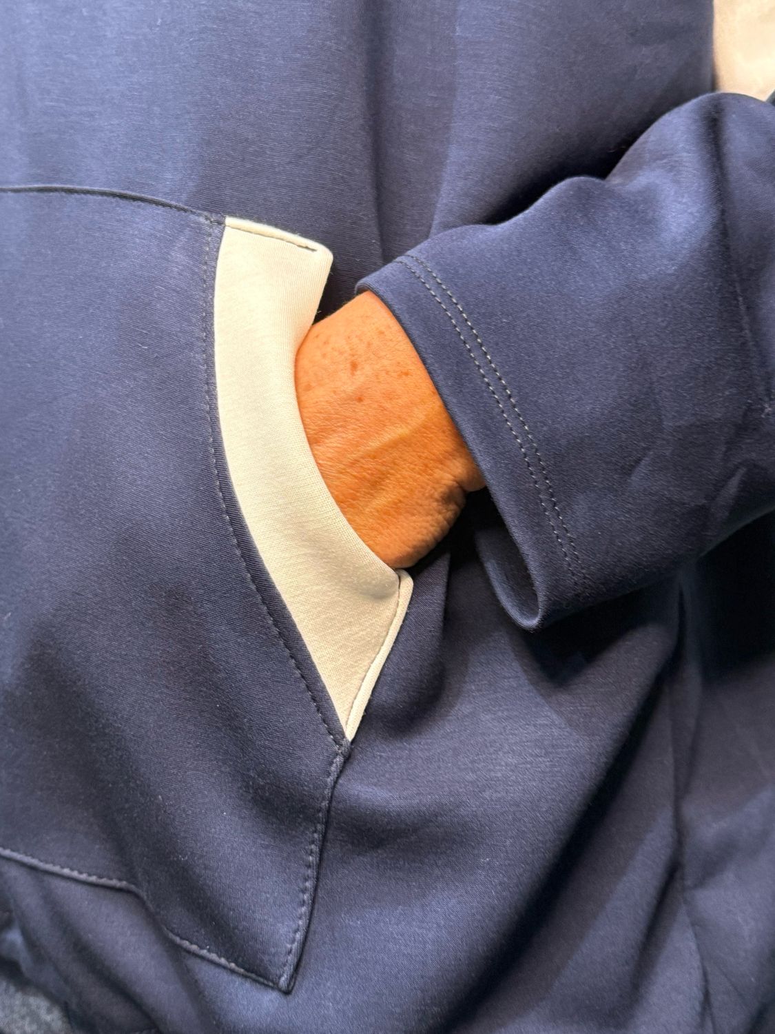 Contrast Hoodie - Navy