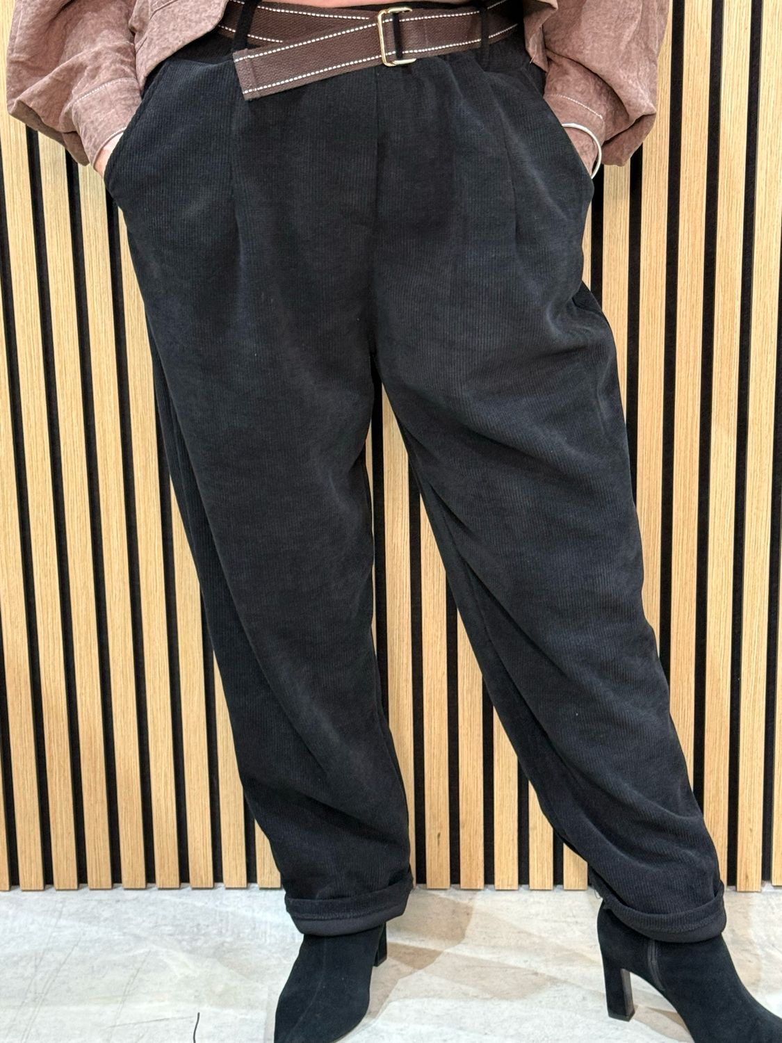 Relaxed Cord Trousers - Black