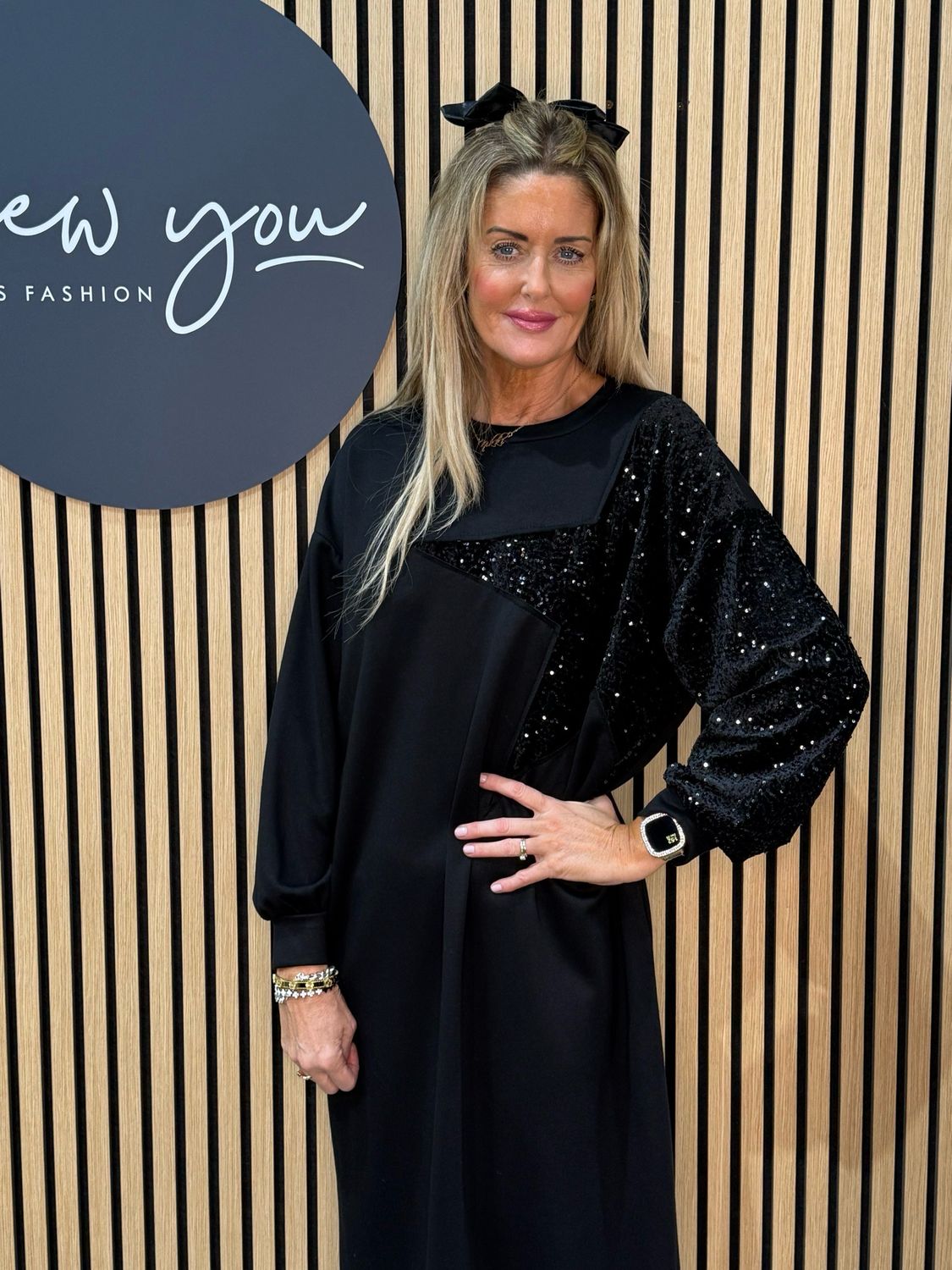 Sequin Star Midi Dress - Black / Black