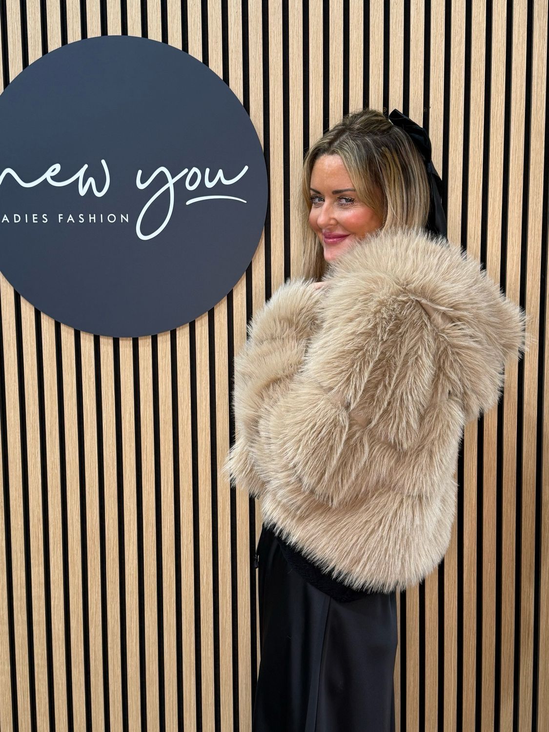 Plush Faux Fur Cropped Jacket - Beige