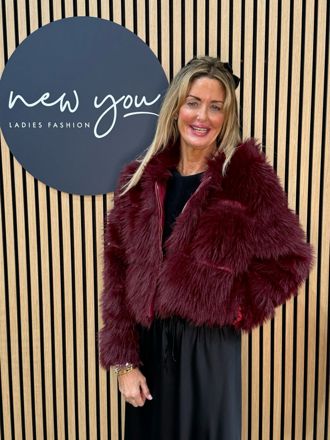 Plush Faux Fur Cropped Jacket - Wine