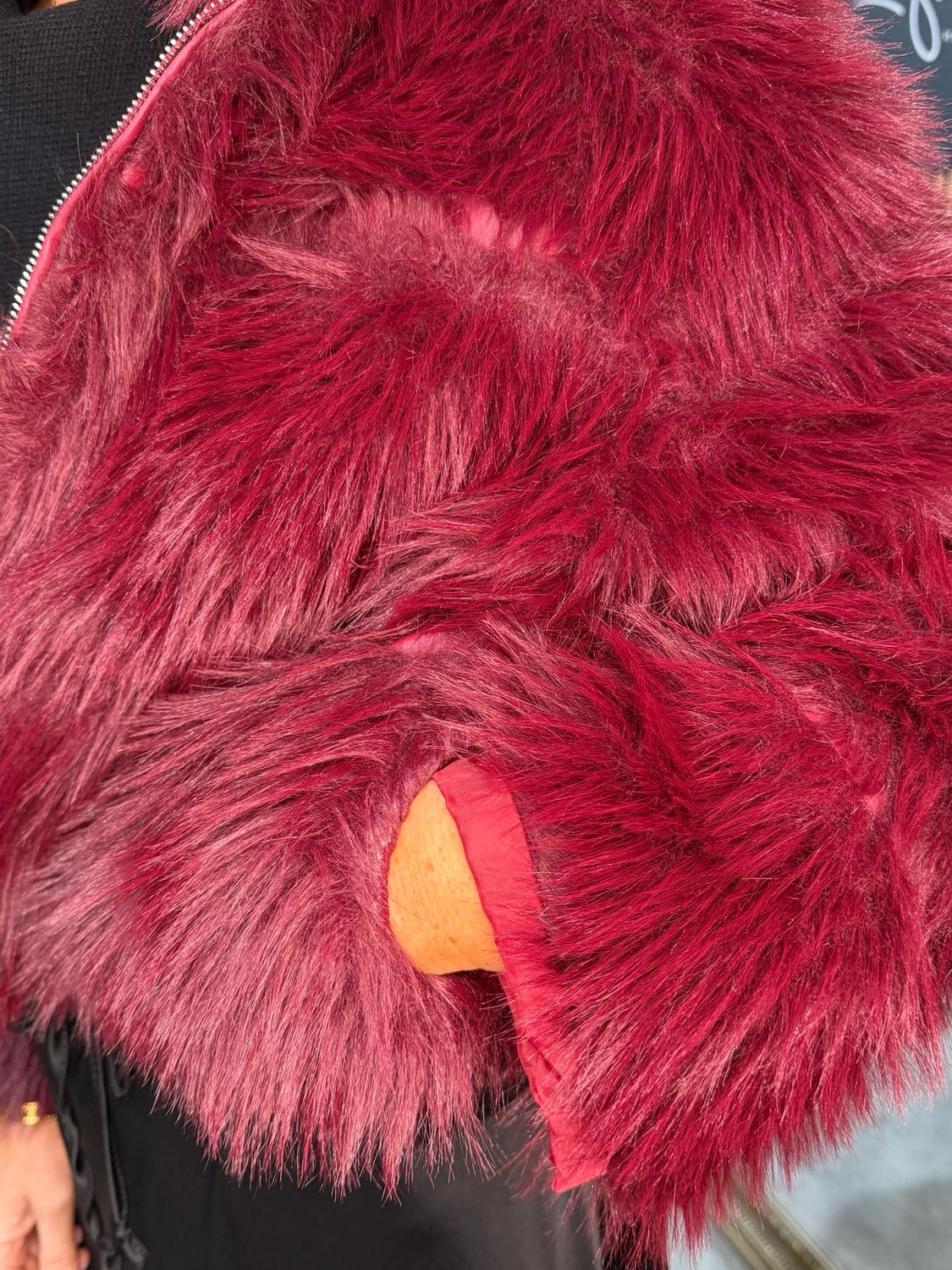 Plush Faux Fur Cropped Jacket - Wine