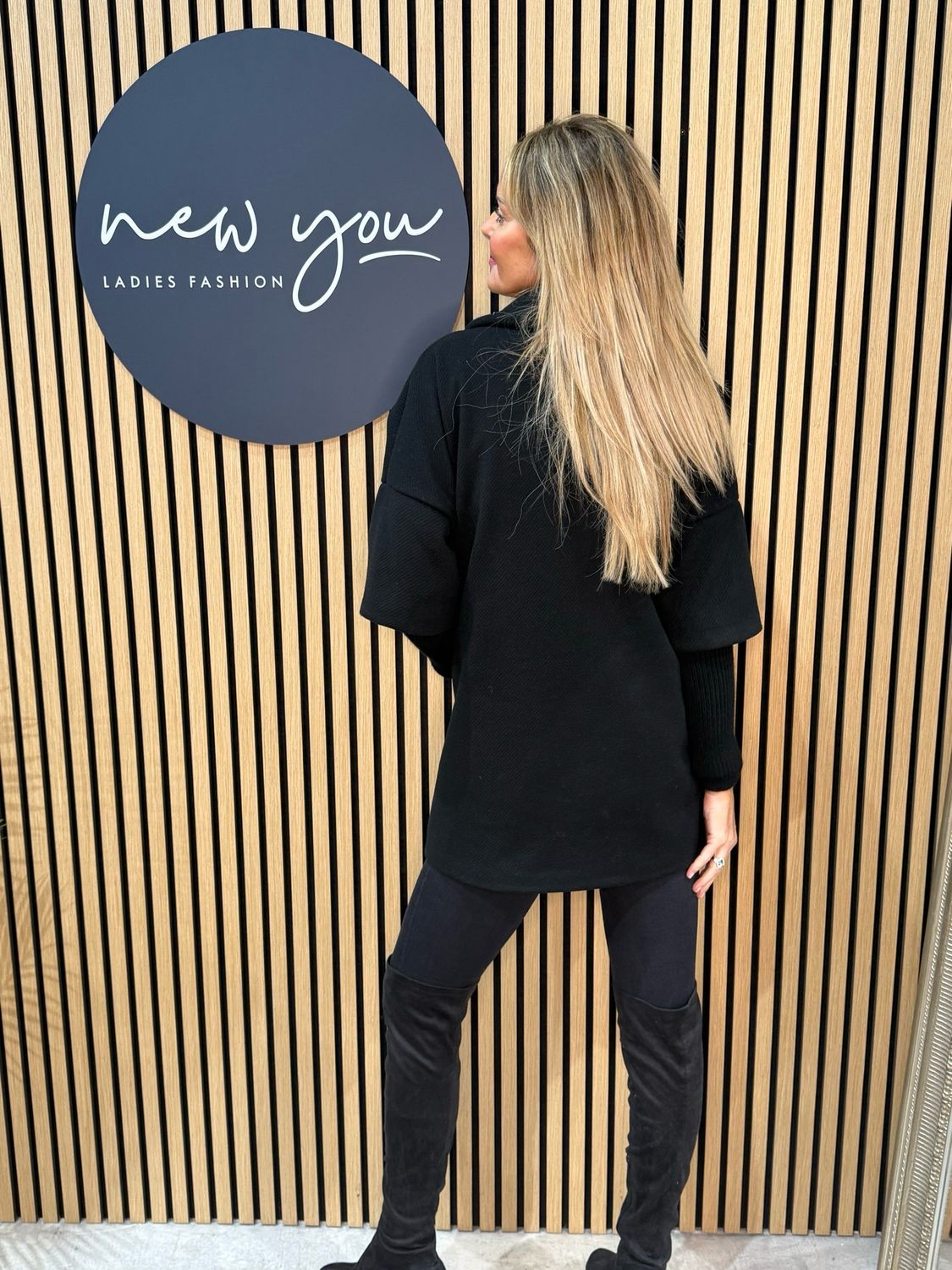 Contour Sleeve Jacket - Black