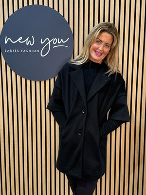 Contour Sleeve Jacket - Black