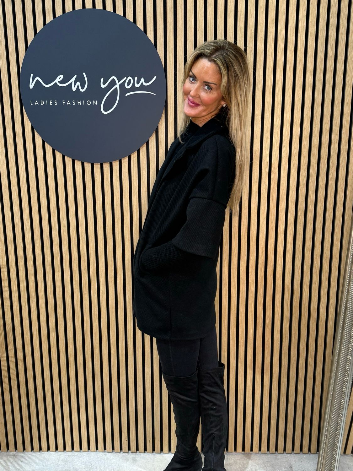 Contour Sleeve Jacket - Black