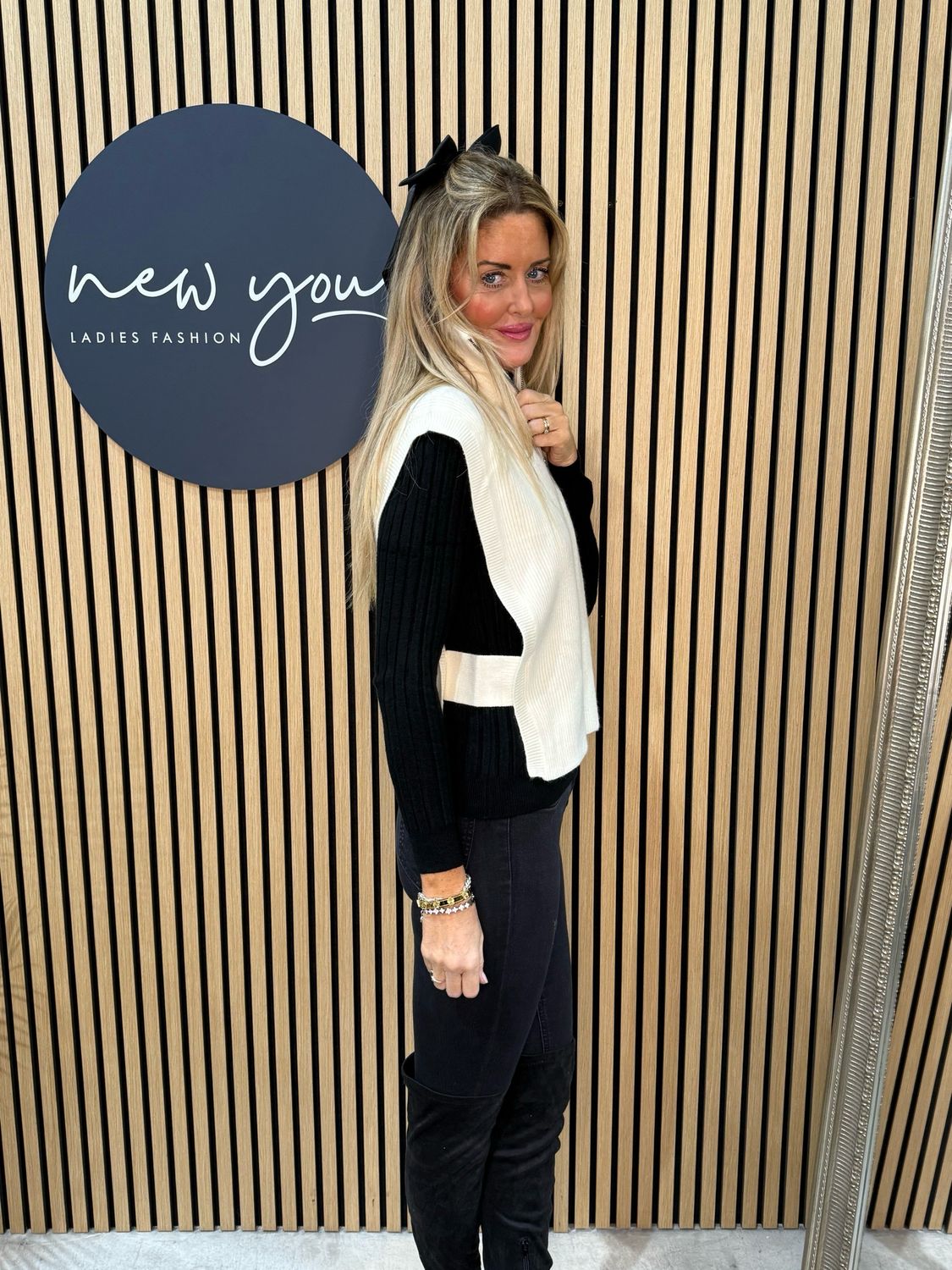 Ribbed Neck - Zip Gilet- Cream