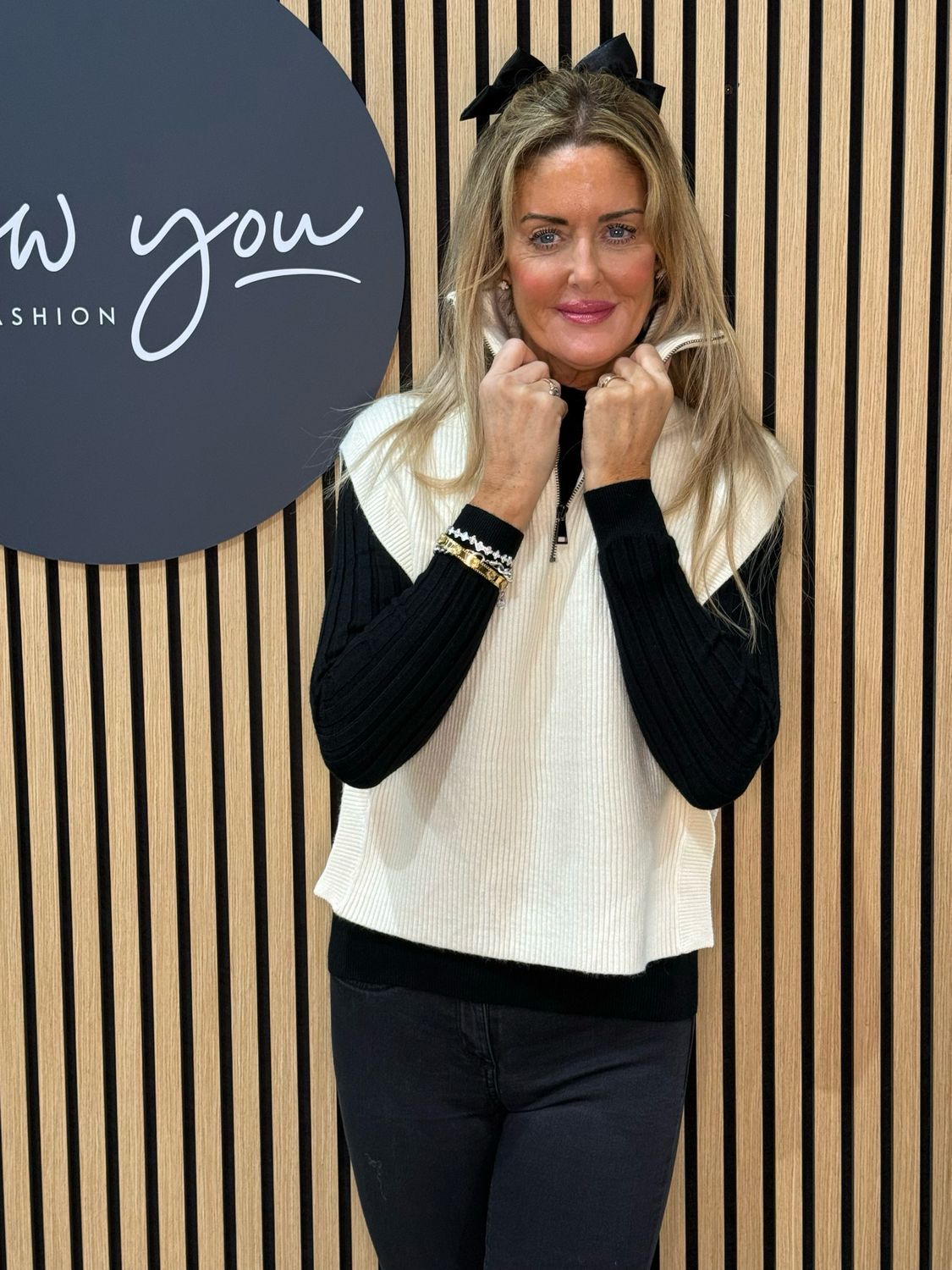 Ribbed Neck - Zip Gilet- Cream