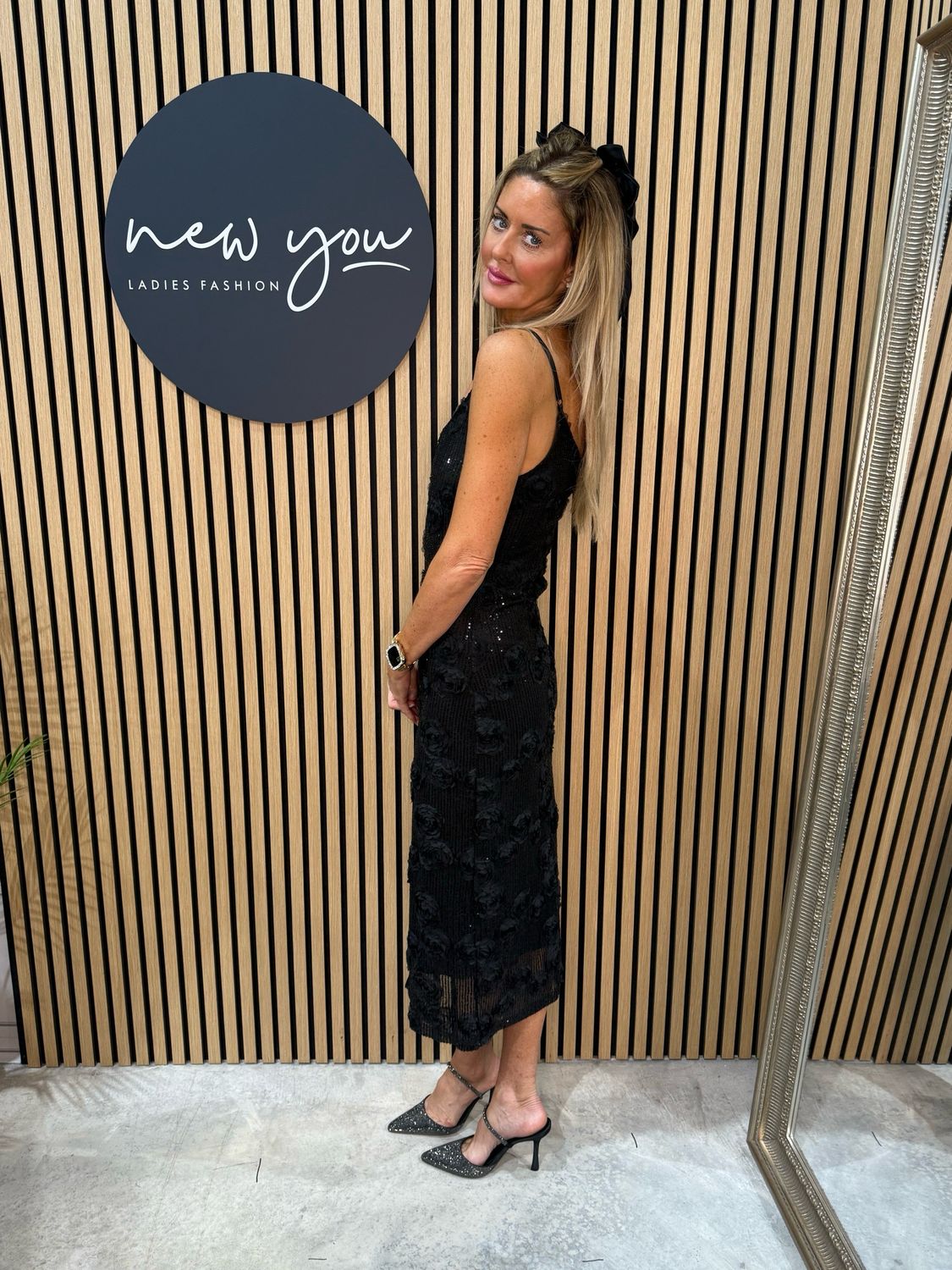 Rose Sequin Midi Dress - Black