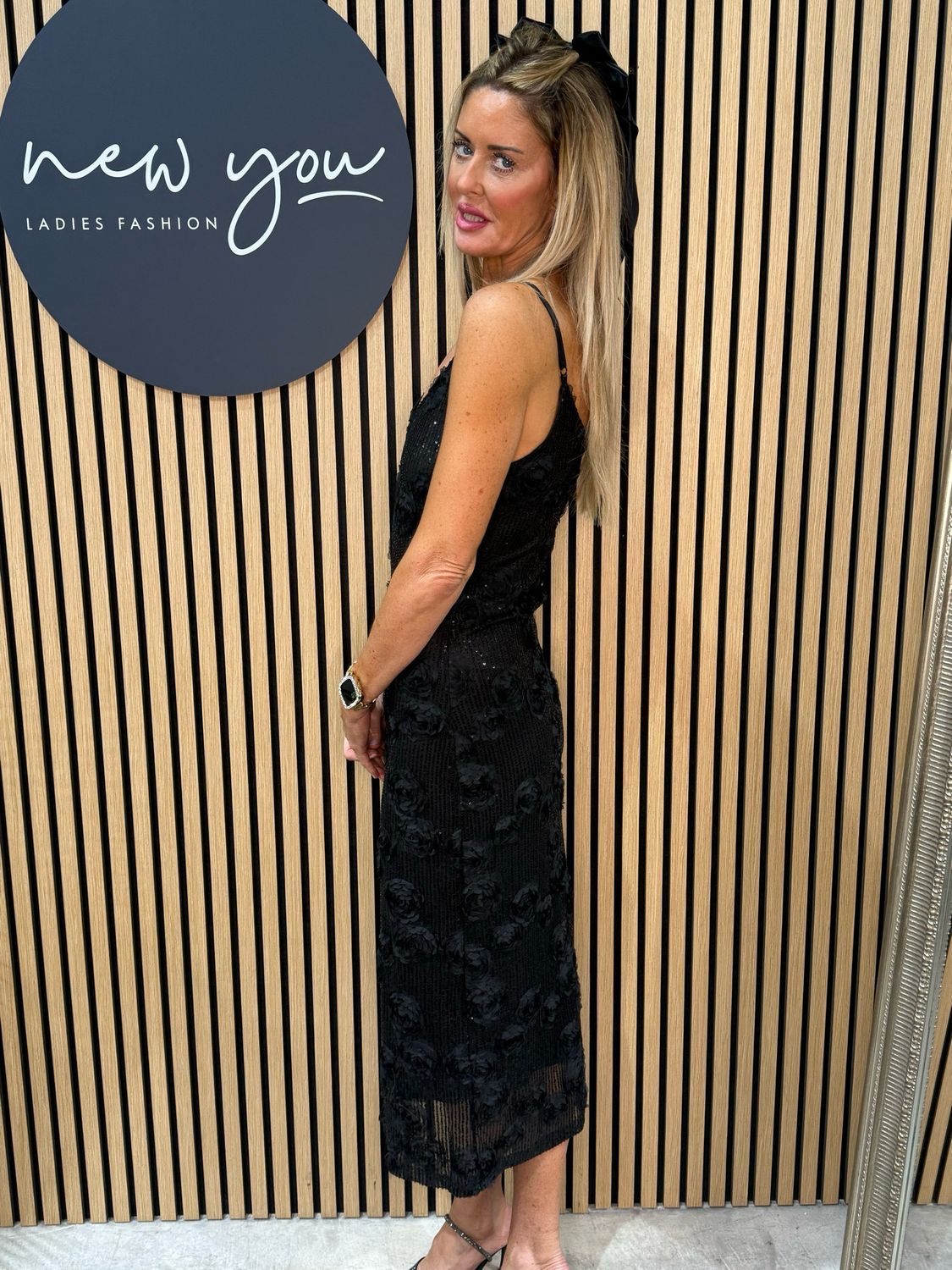 Rose Sequin Midi Dress - Black