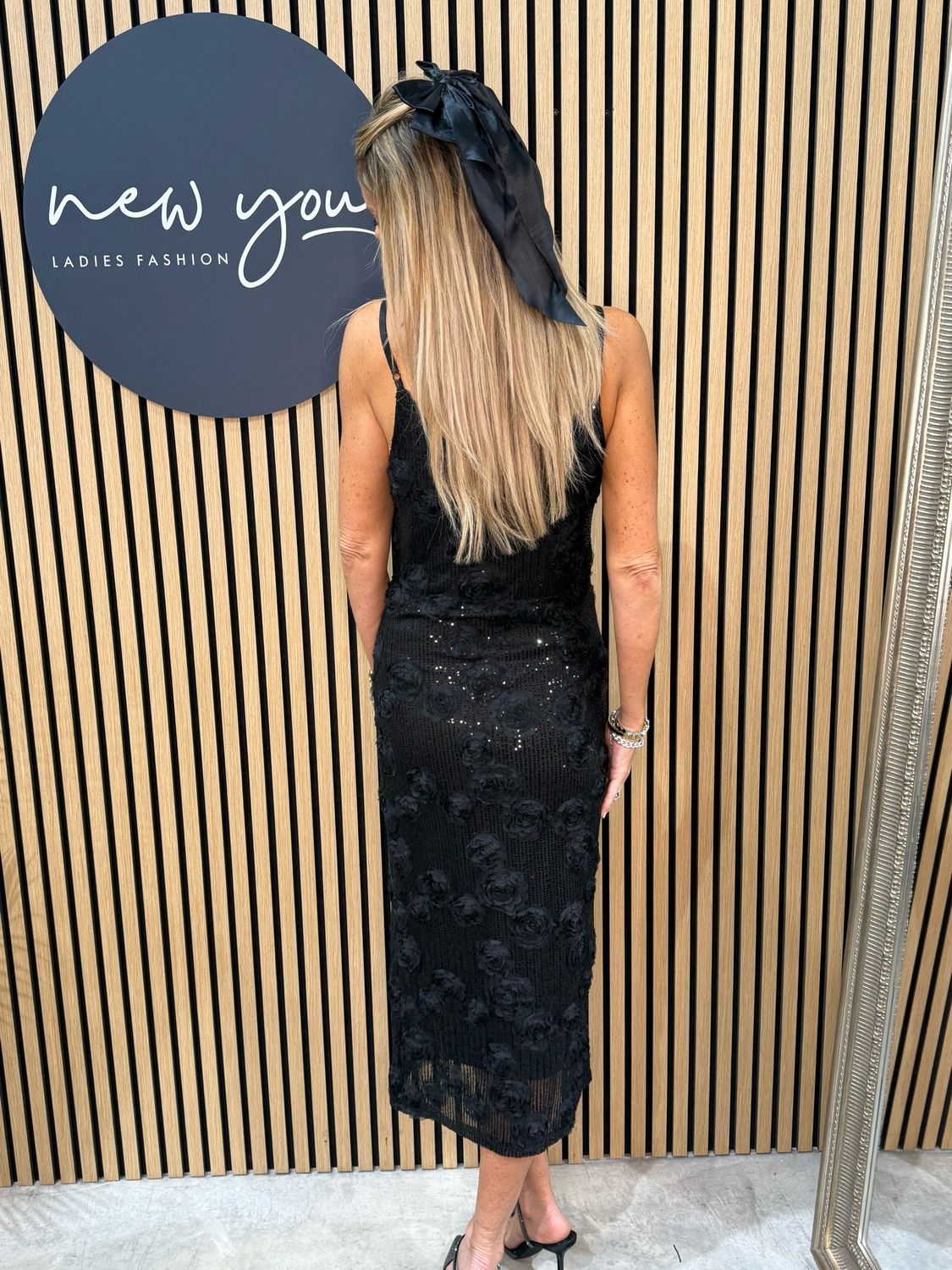 Rose Sequin Midi Dress - Black