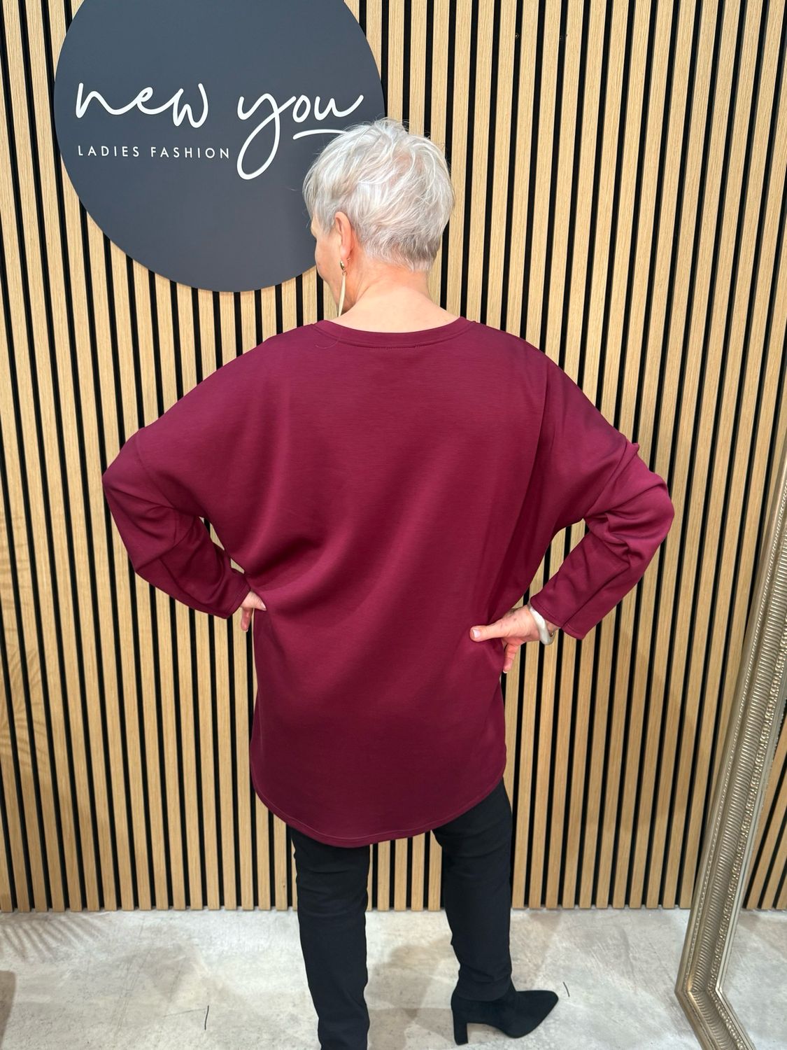 Sequin Bow Detail Jumper - Burgundy