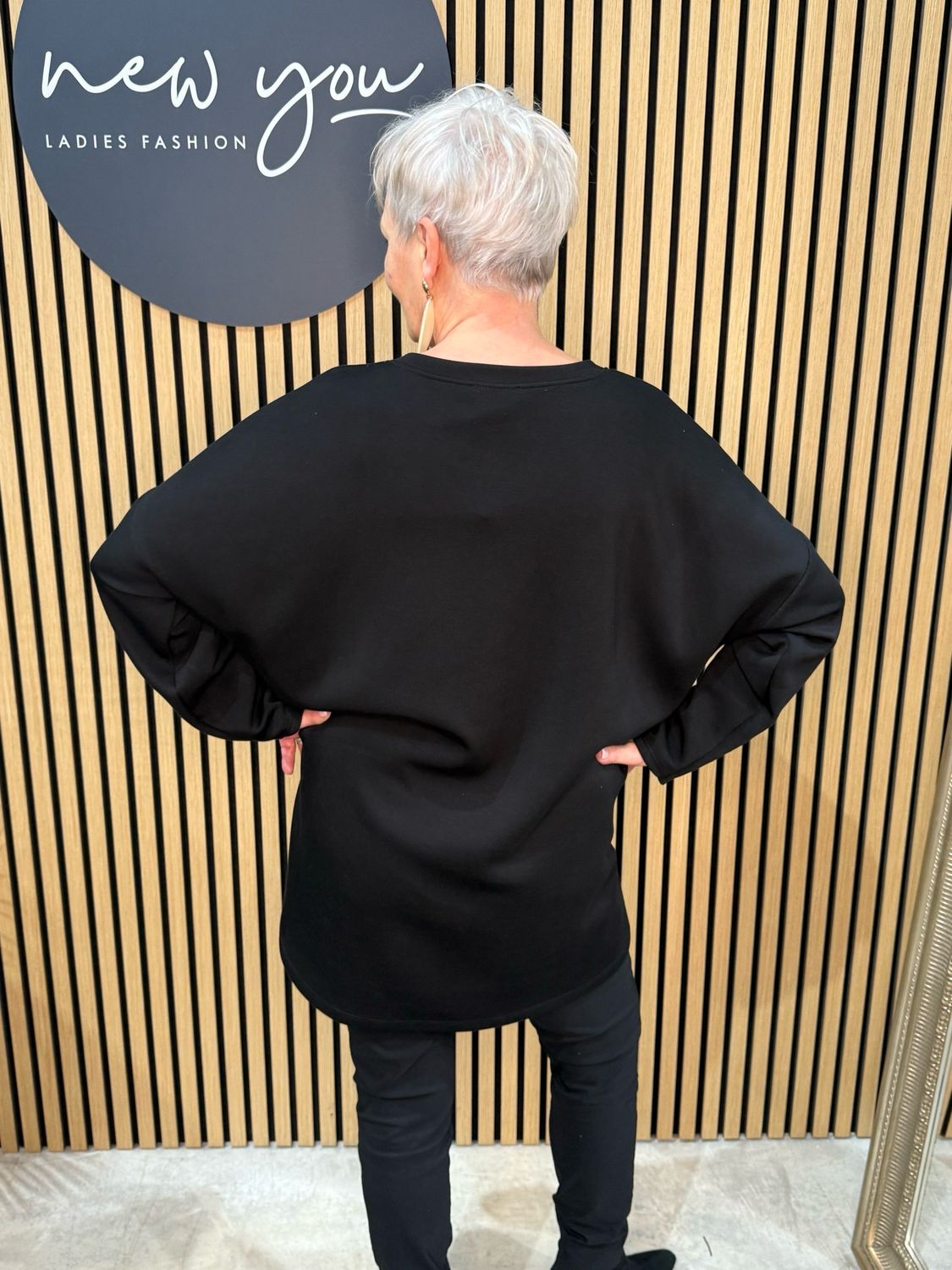 Sequin Bow Detail Jumper- Black