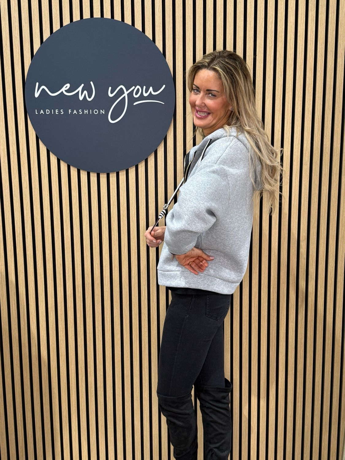 Freya - Zip-Up Hoodie - Grey