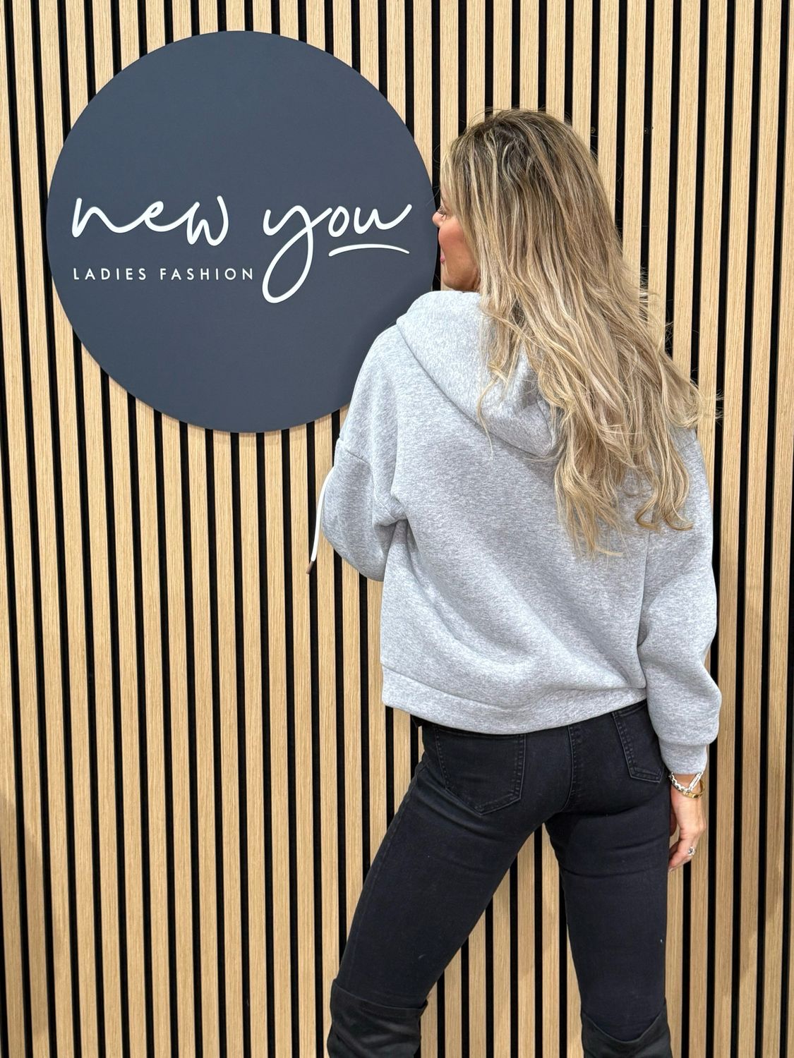 Freya - Zip-Up Hoodie - Grey