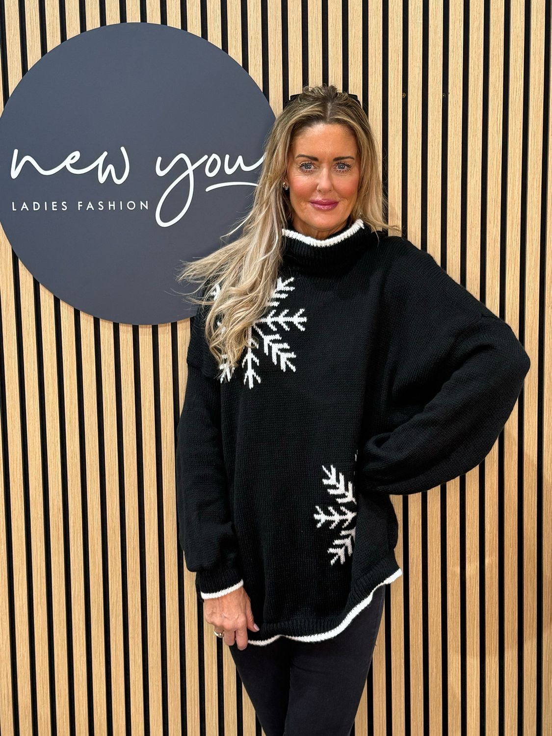 Snowflake - Roll Neck Jumper - Black