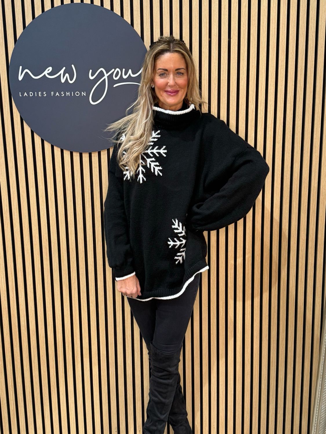 Snowflake - Roll Neck Jumper - Black