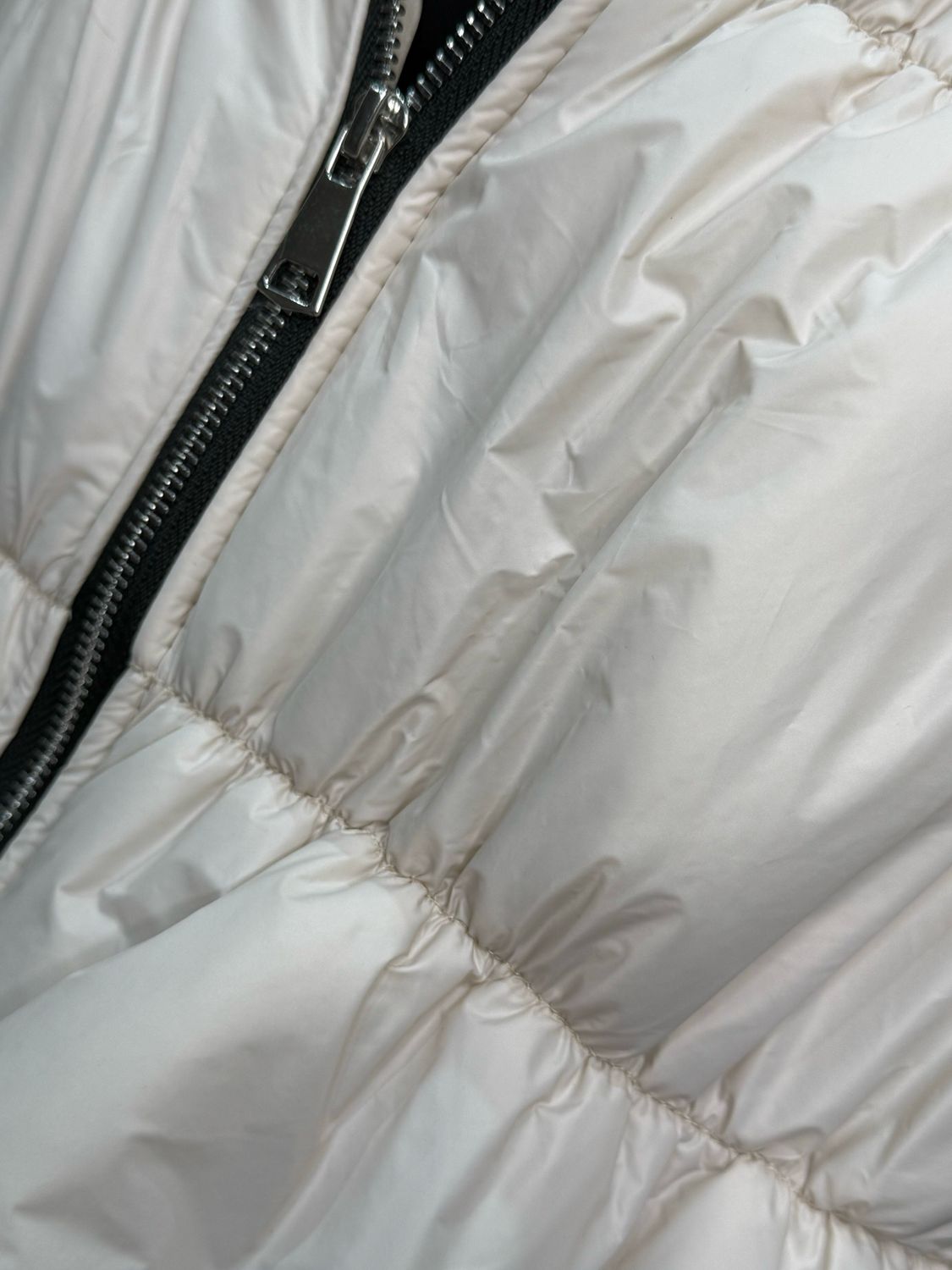 Bella - Puffer Gilet - Cream