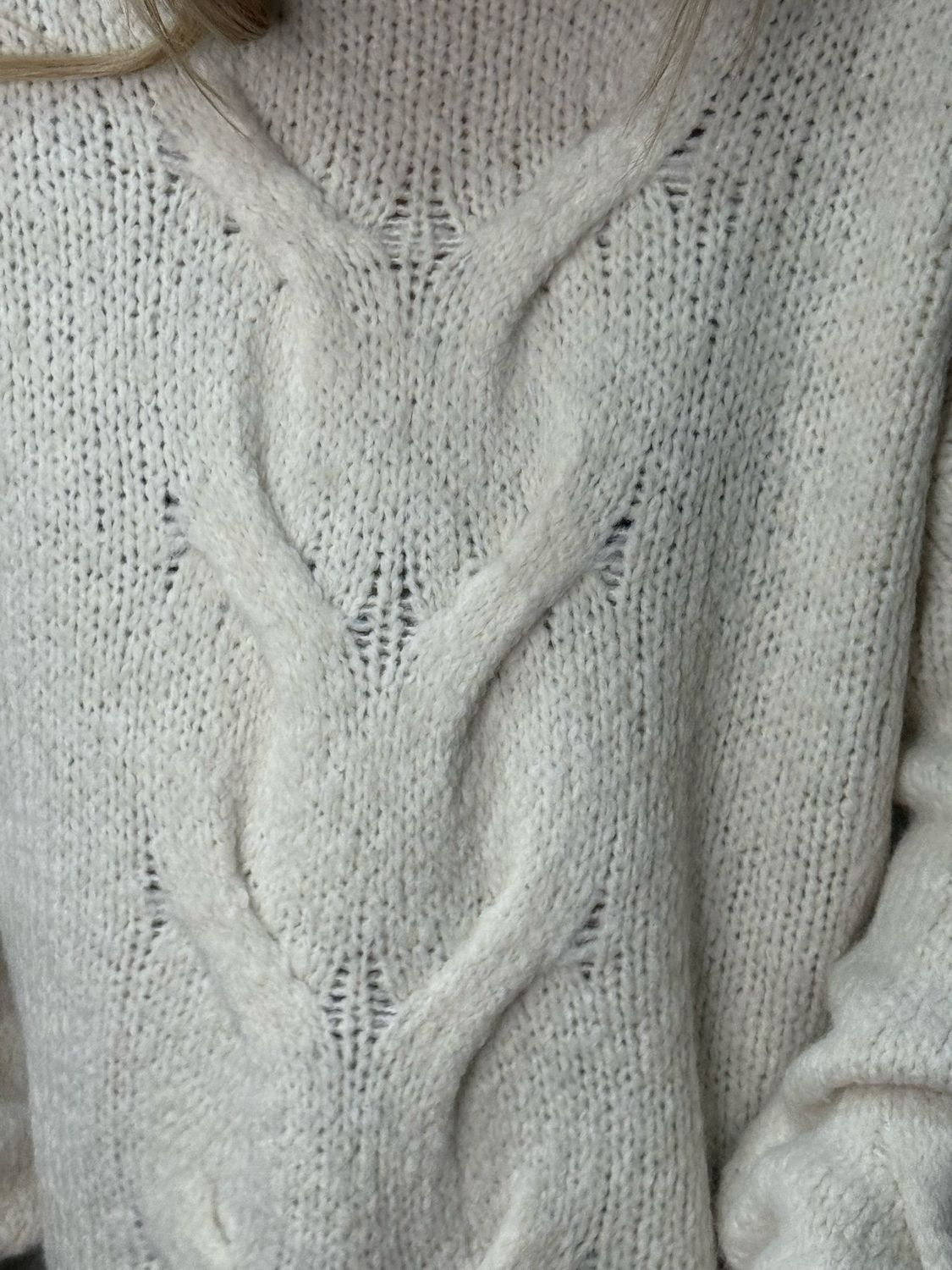 Cable Knit Jumper - Cream