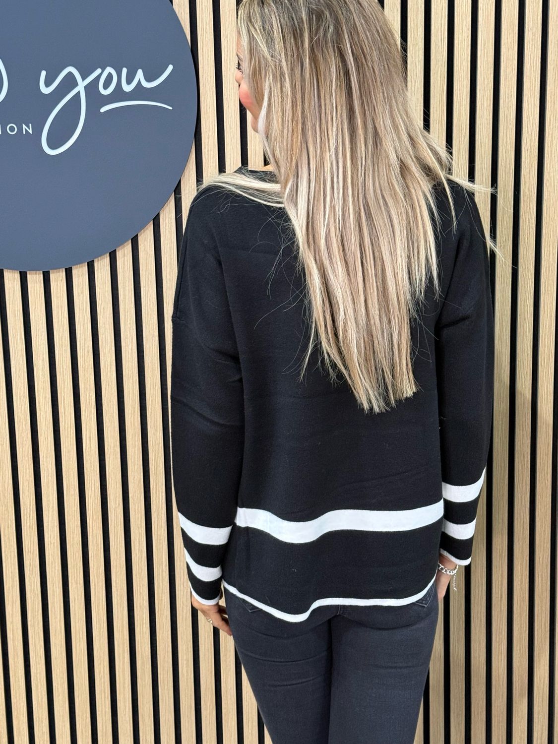 Contrast Stripe Knit Jumper - Black