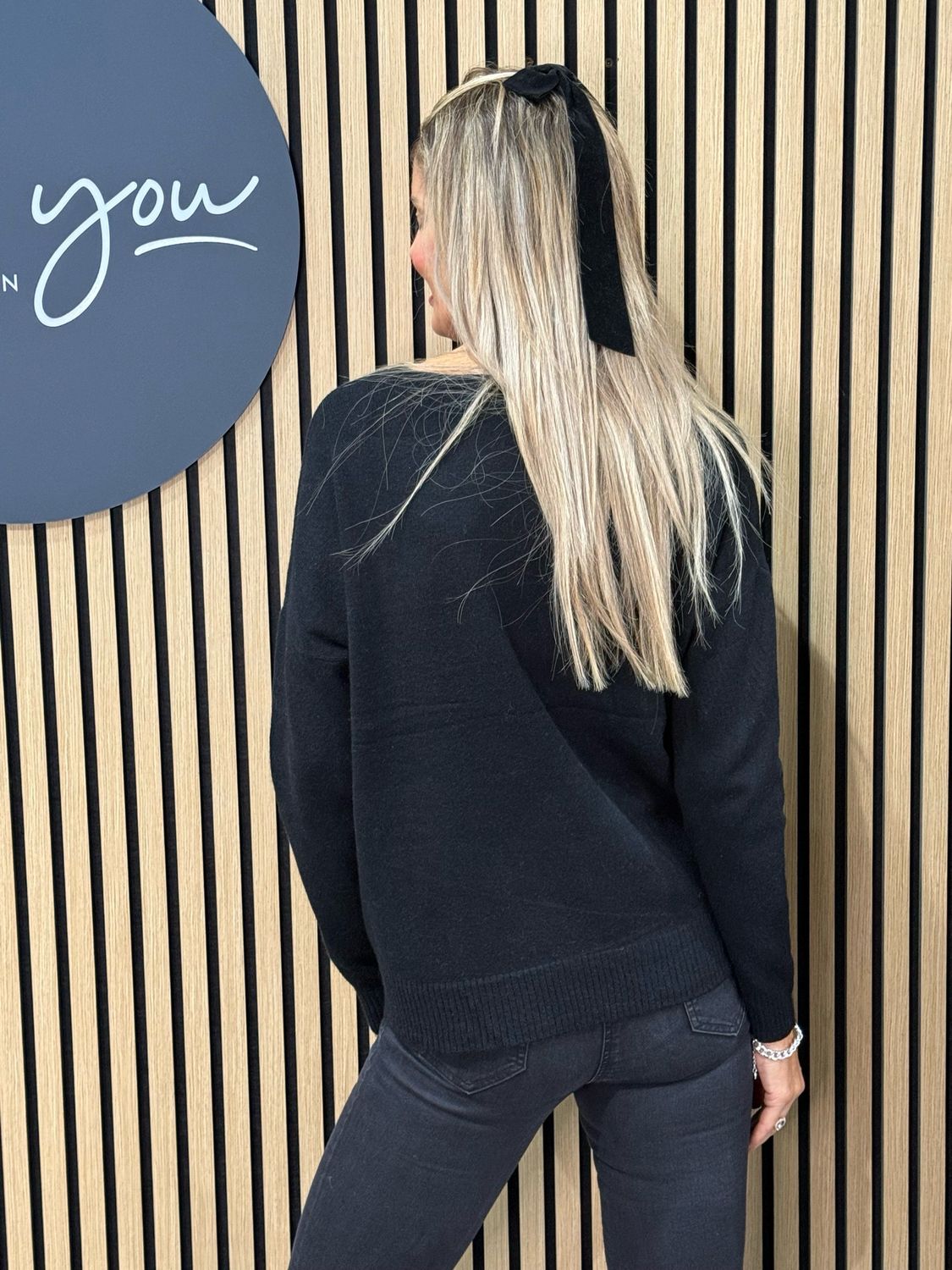 Abstract Stitch Knit Jumper - Black