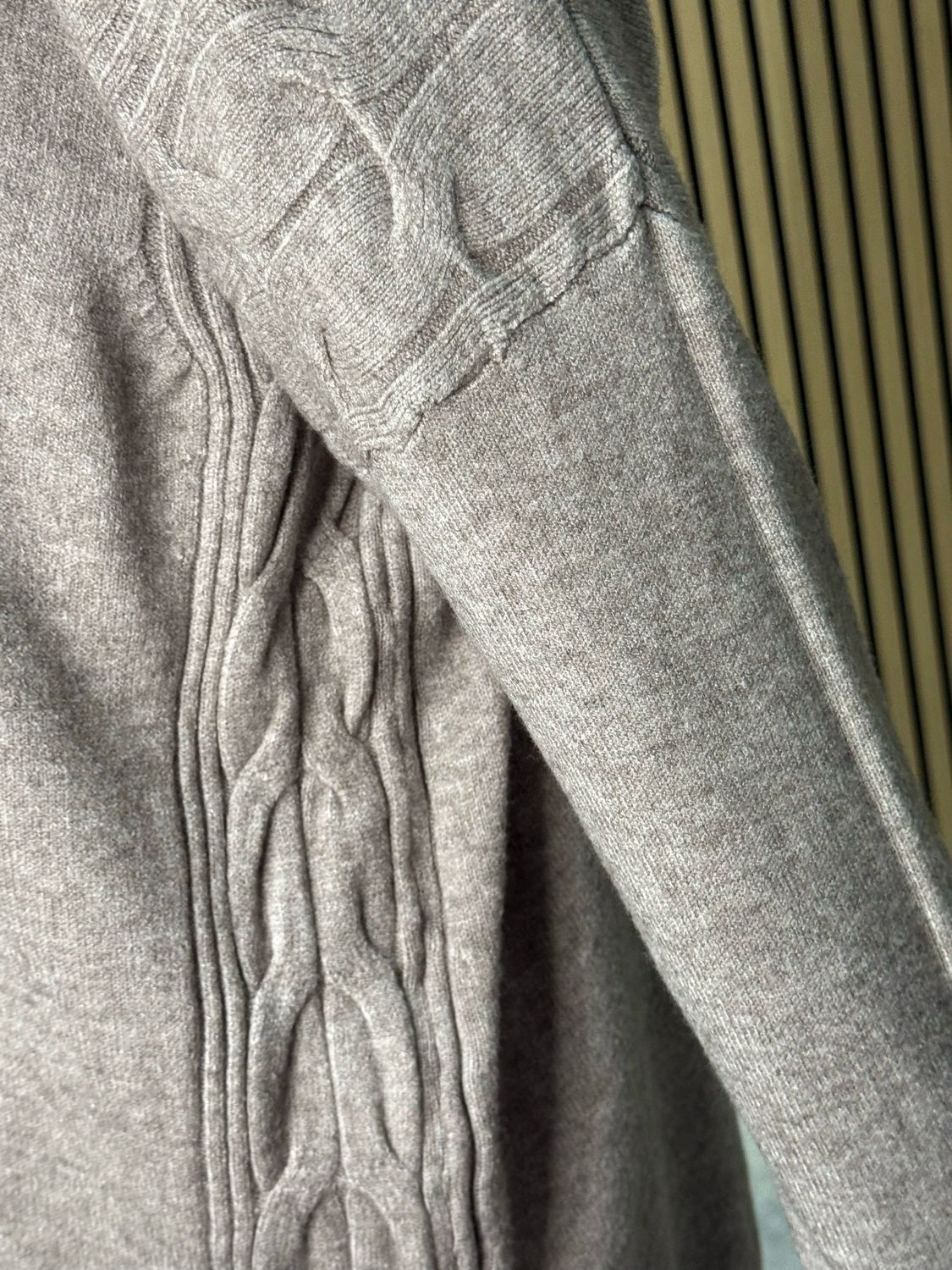 Cable Detail V-neck Jumper - Oatmeal