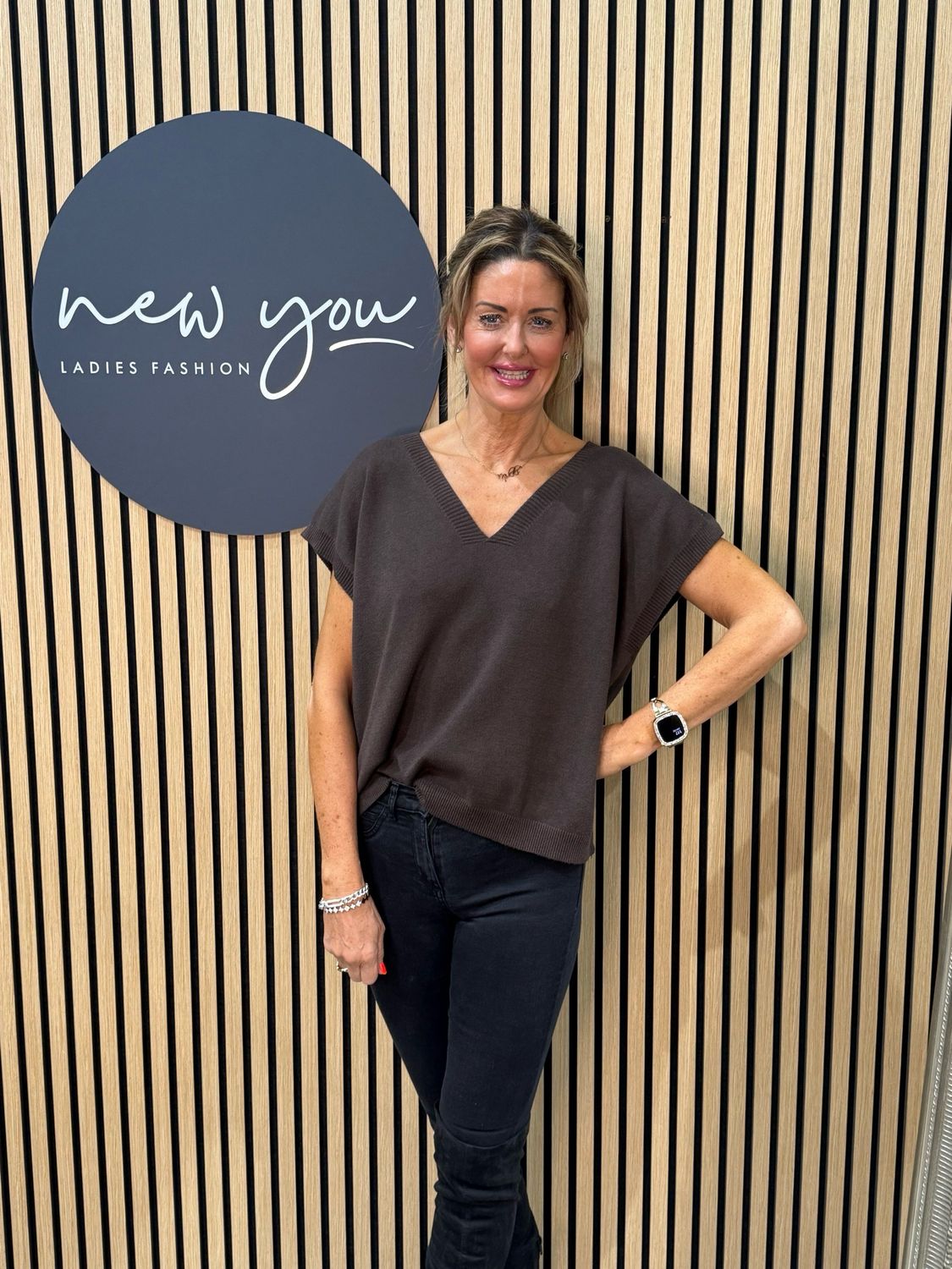 V Neck Knit Top - Chocolate