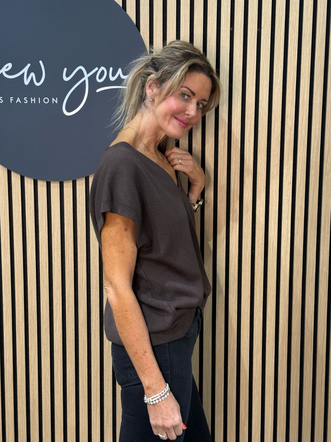 V Neck Knit Top - Chocolate