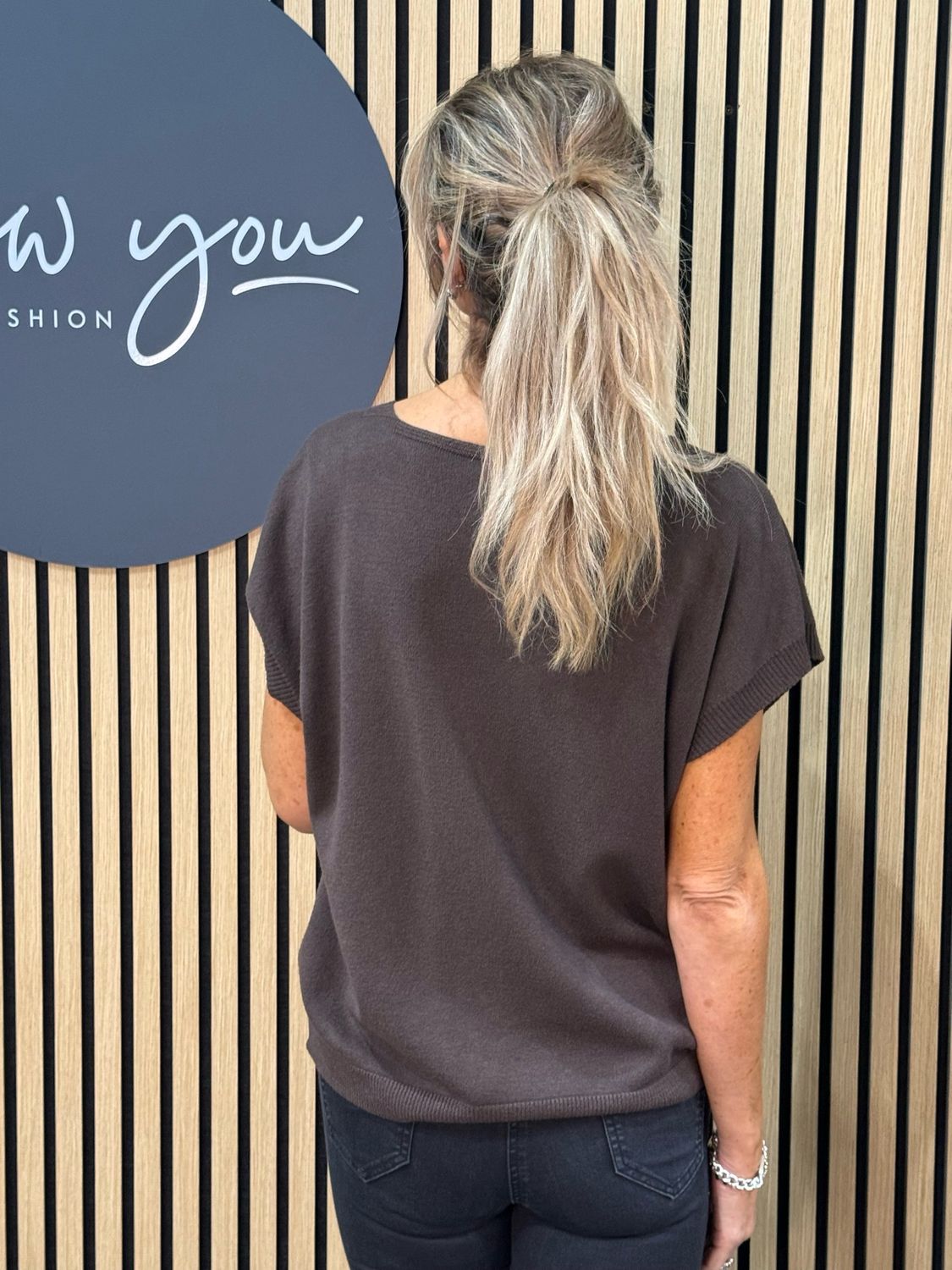 V Neck Knit Top - Chocolate