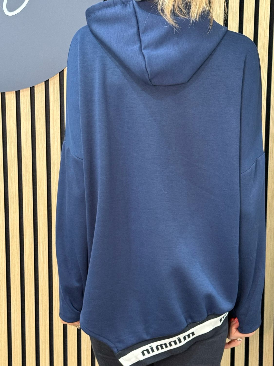 Relaxed Hooded Jumper With Contrast Hem - Navy