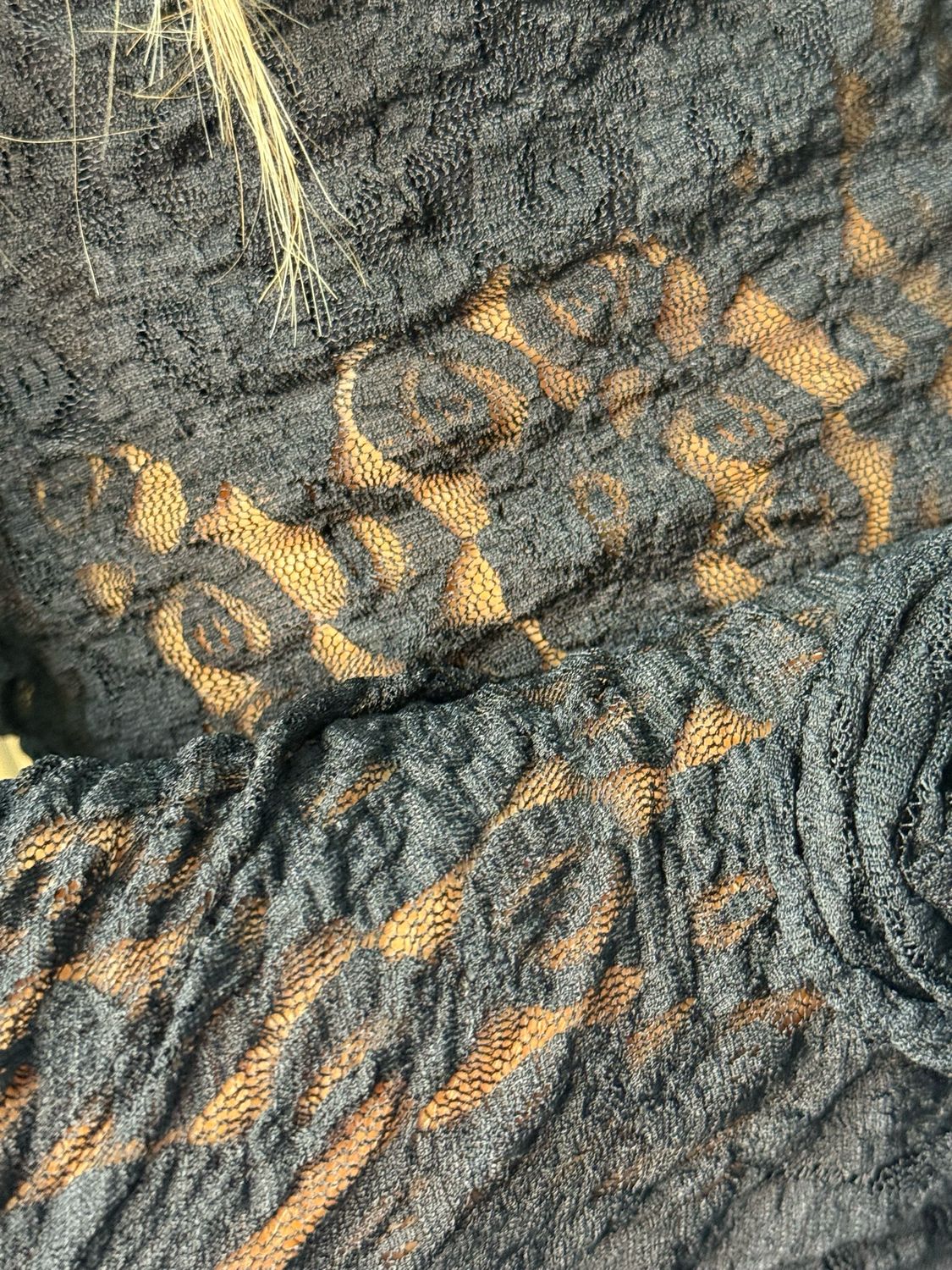 Rose Lace Stretch Top - Black