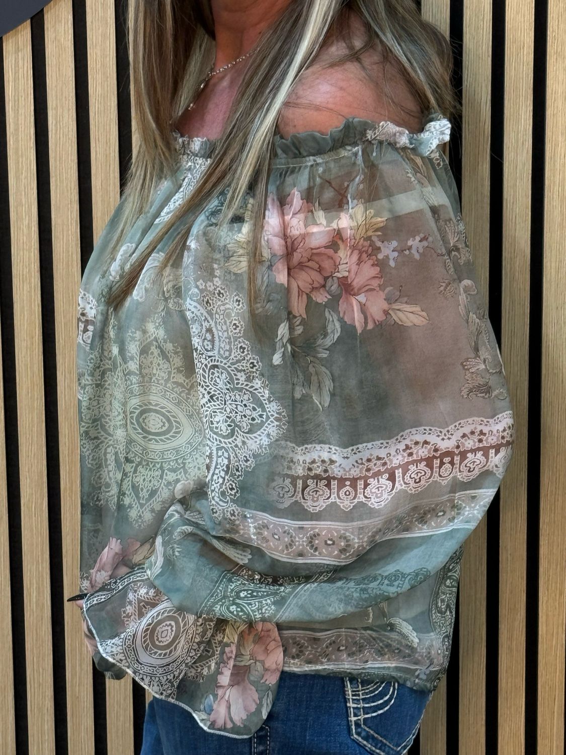 Floral - Off Shoulder Blouse - Khaki