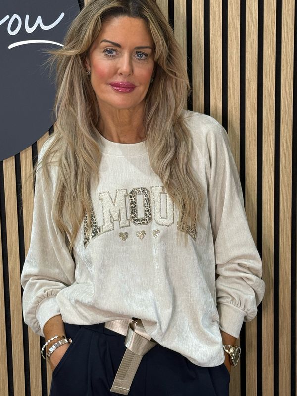 Amour Embellished Sweatshirt - Cream