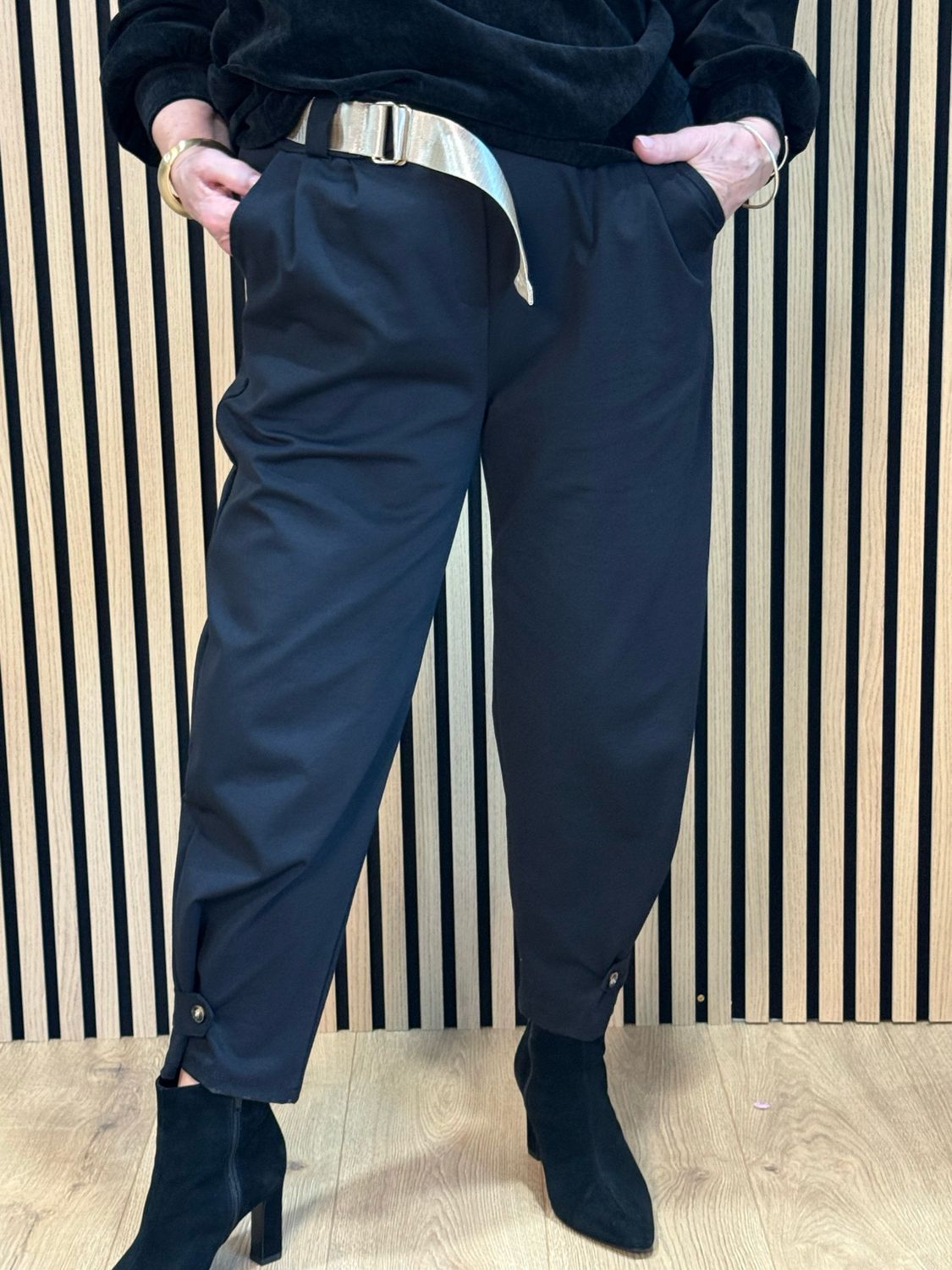 Cotton Stretch Tapered Trousers - Black