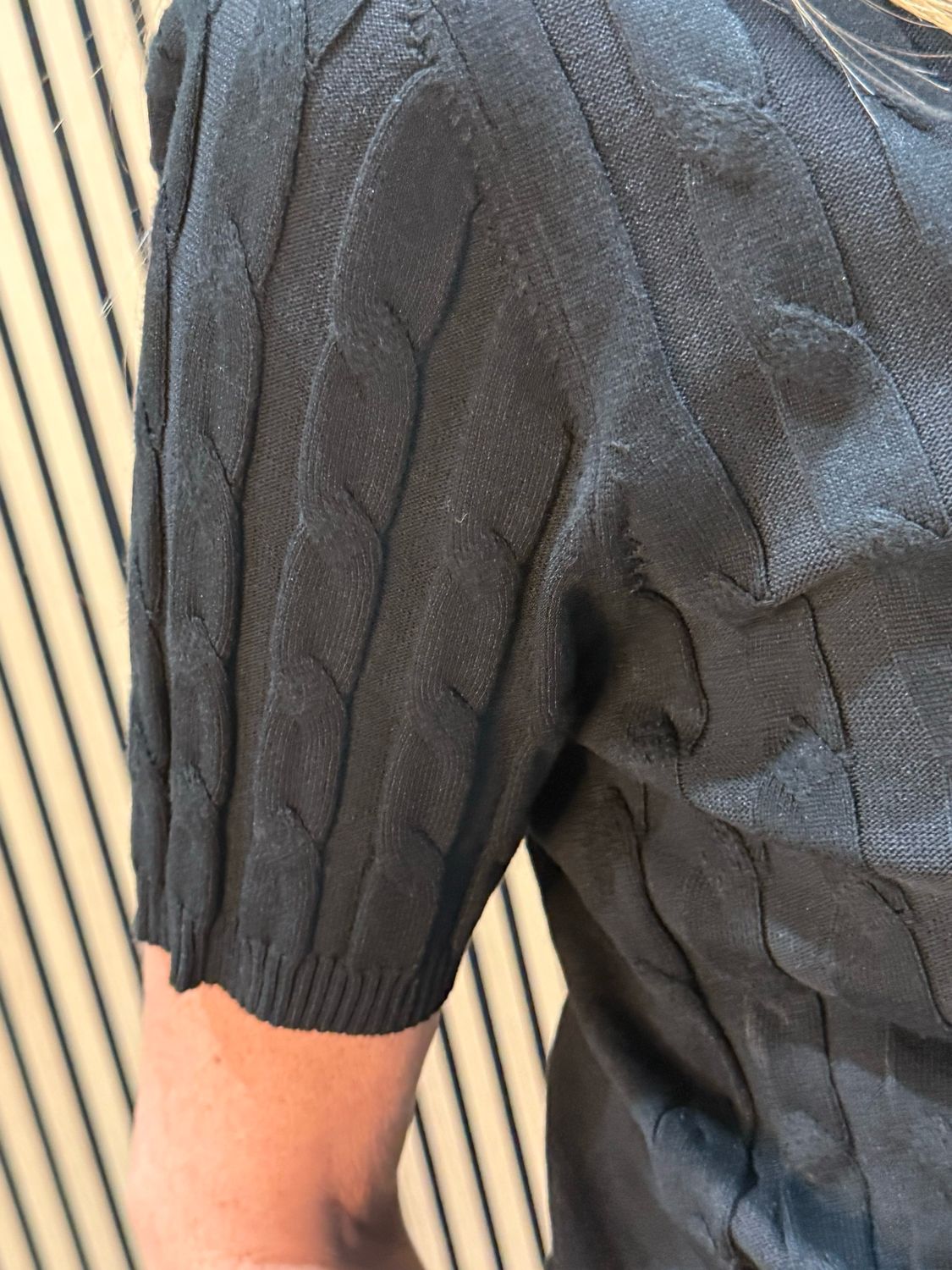 Short Sleeve Cable Knot Top - Black