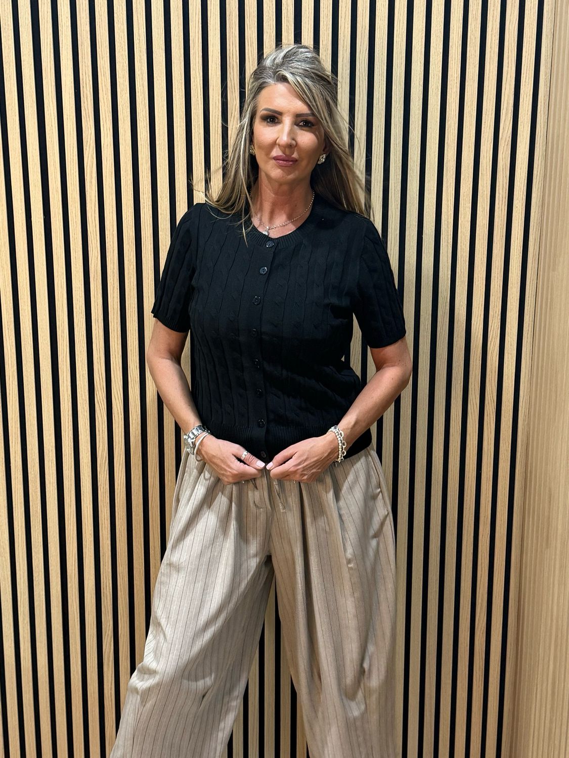 Short Sleeve Cable Knot Top - Black