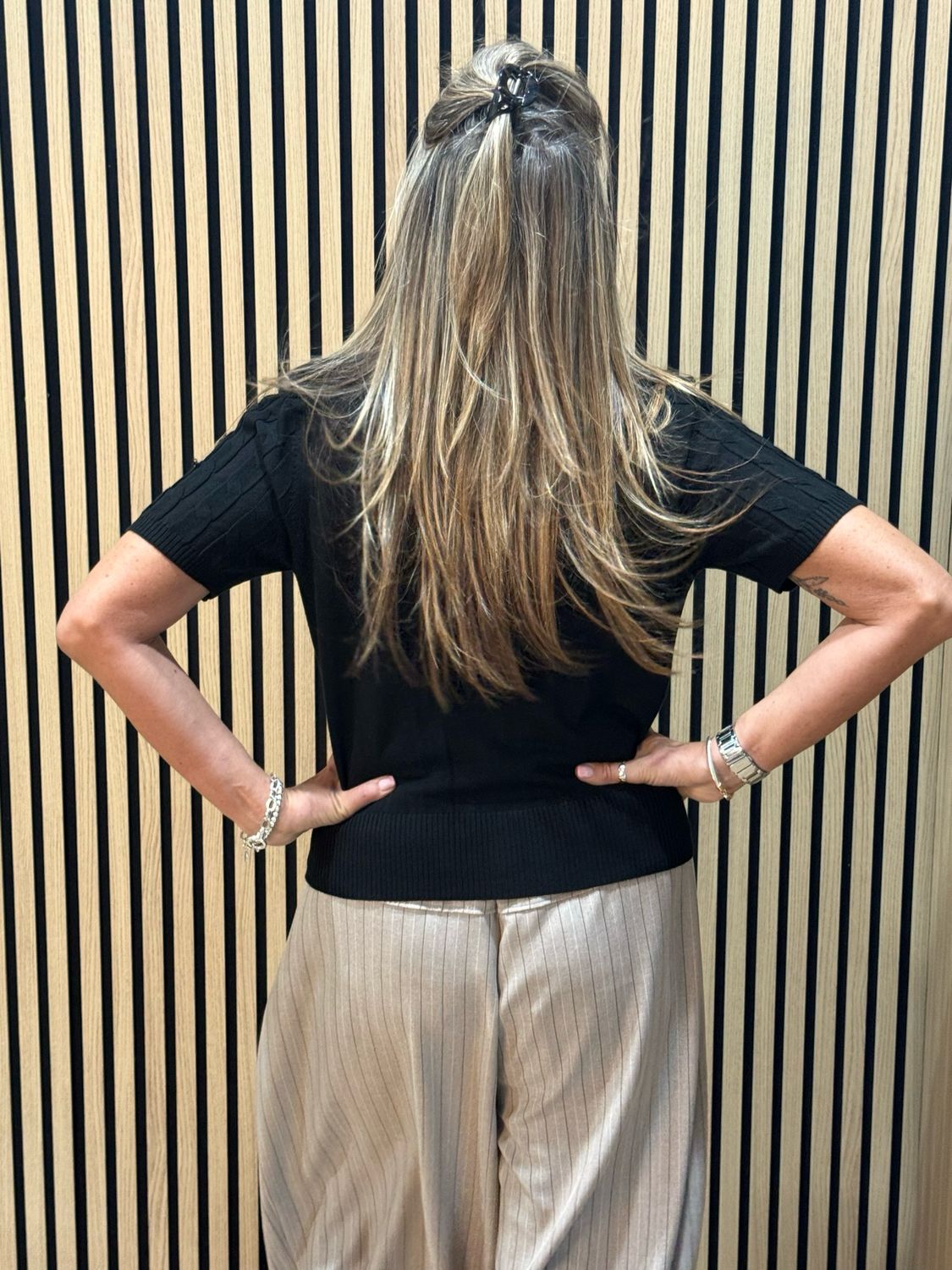 Short Sleeve Cable Knot Top - Black