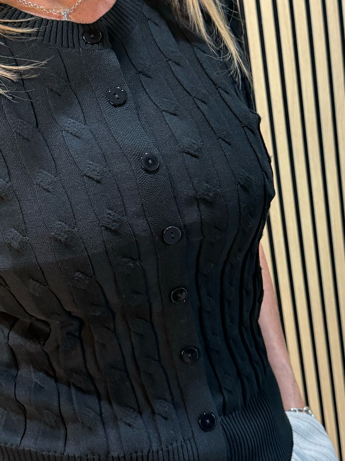 Short Sleeve Cable Knot Top - Black