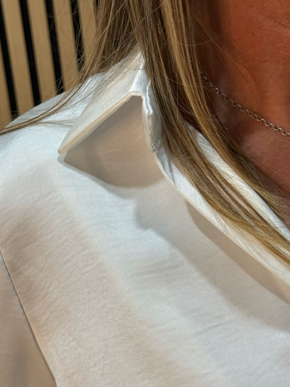 Elastic Hem Button Shirt - White