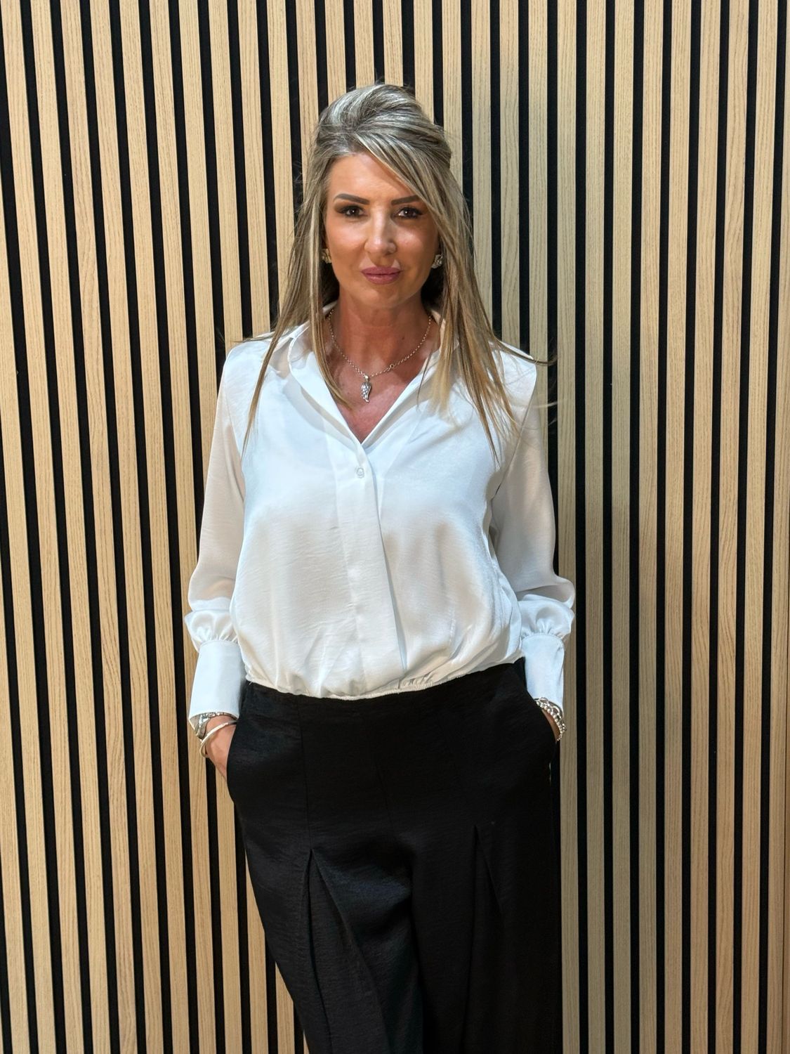 Elastic Hem Button Shirt - White