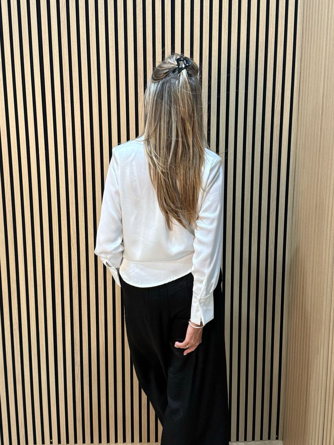 Elastic Hem Button Shirt - White