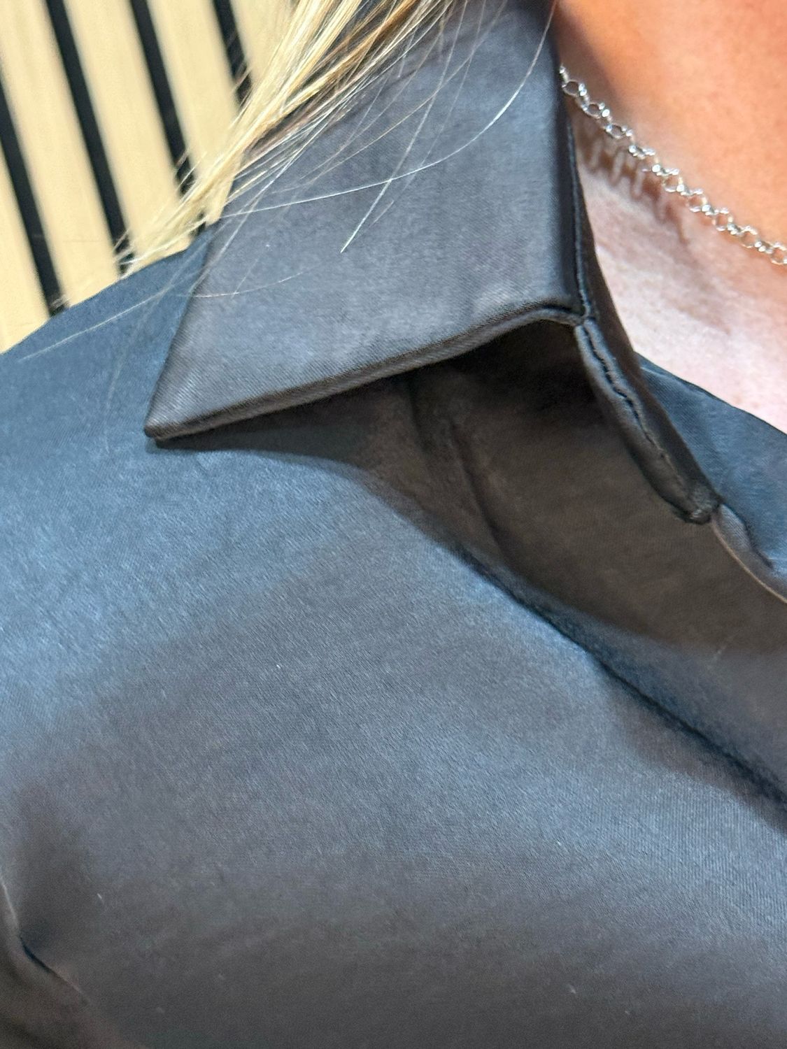 Elastic Hem Button Shirt - Black