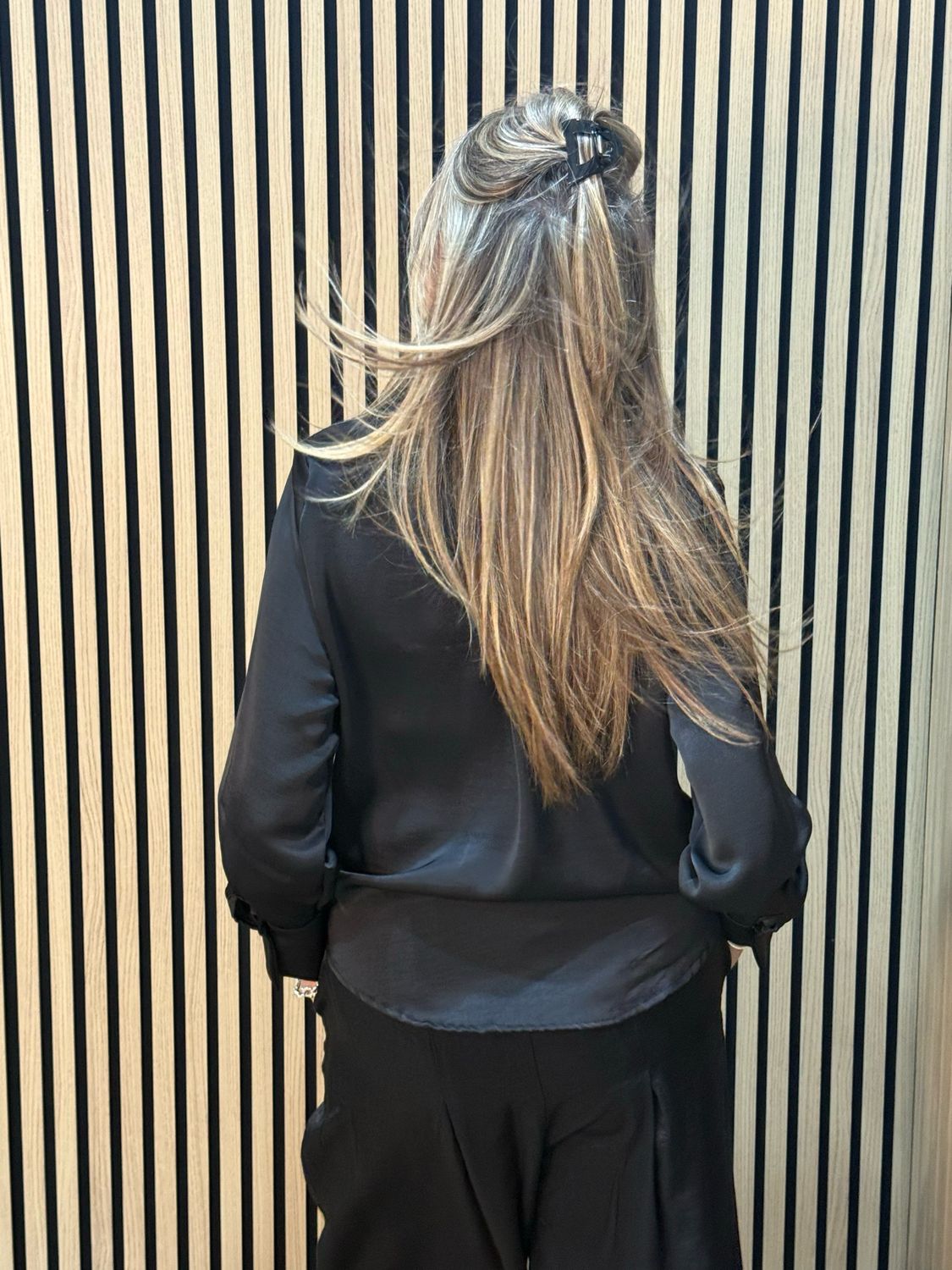 Elastic Hem Button Shirt - Black