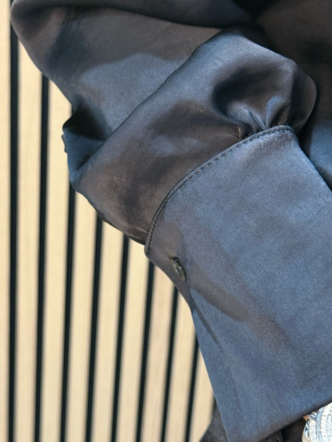 Elastic Hem Button Shirt - Black