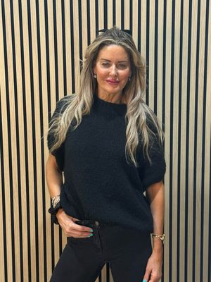 Ribbed Puff Sleeve Jumper - Black