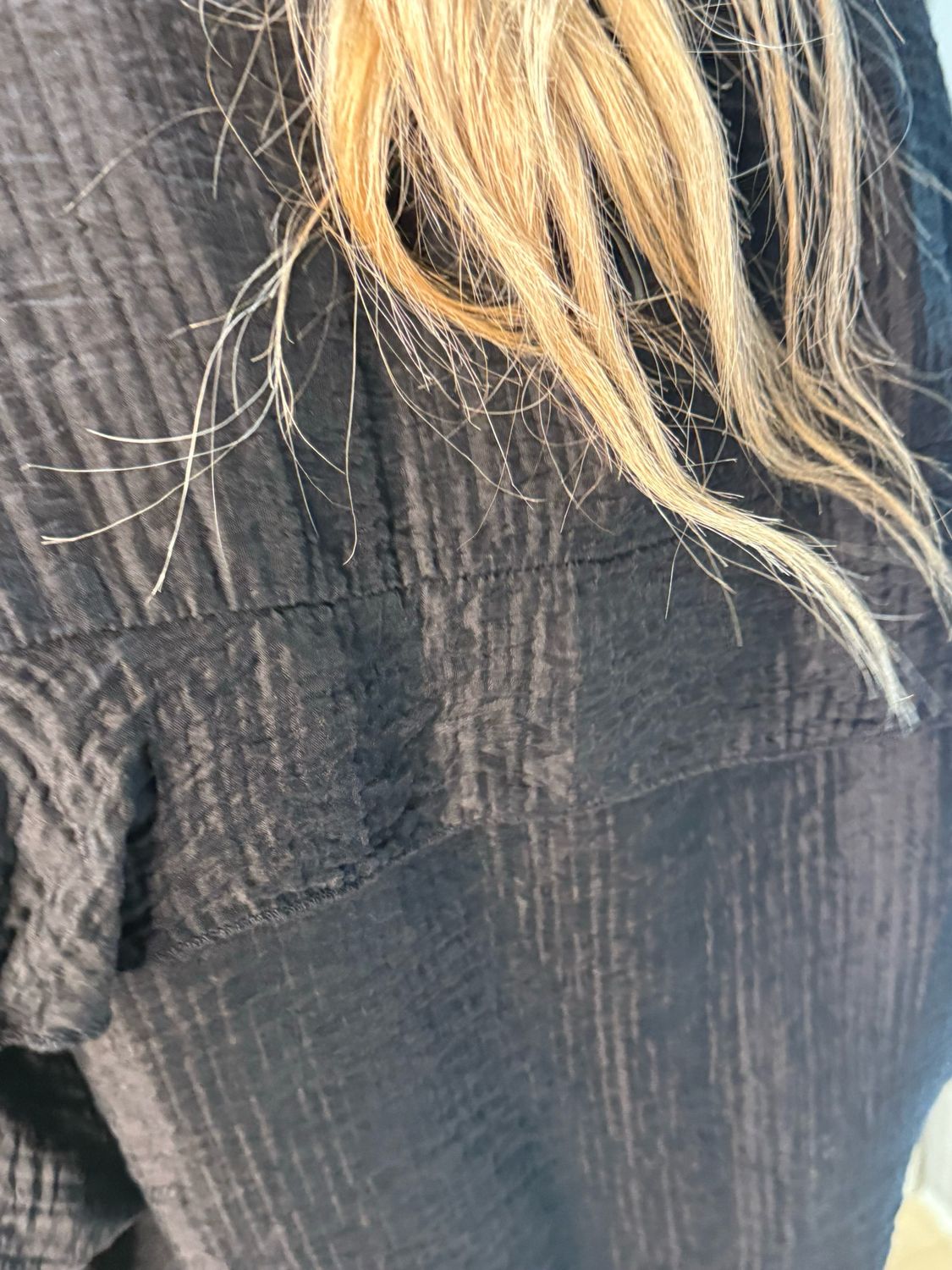 Lightweight Textured Button Blouse - Black